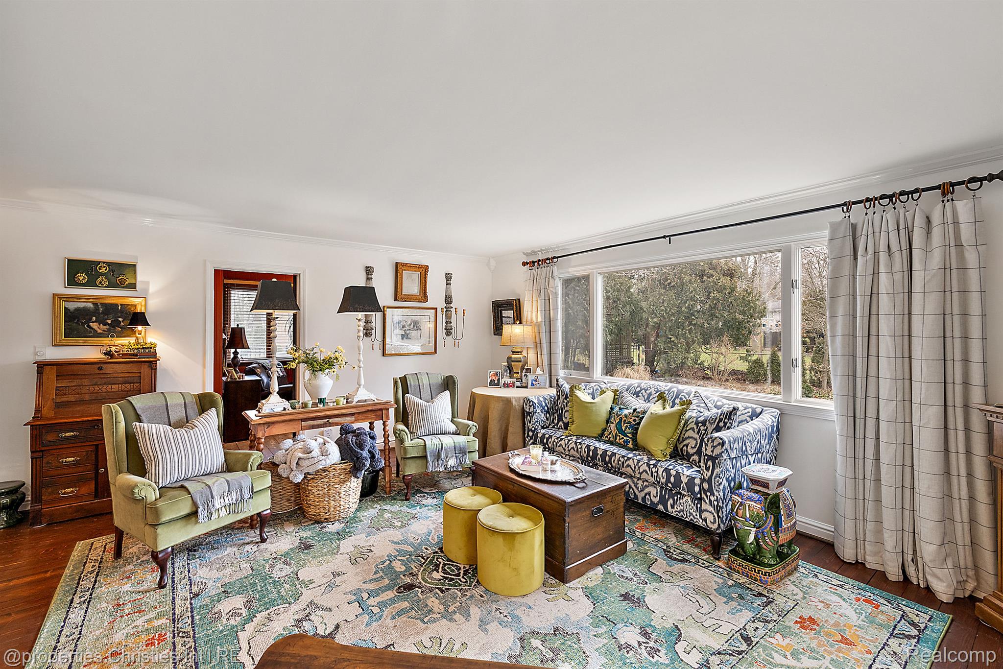 442 DALEBROOK Lane