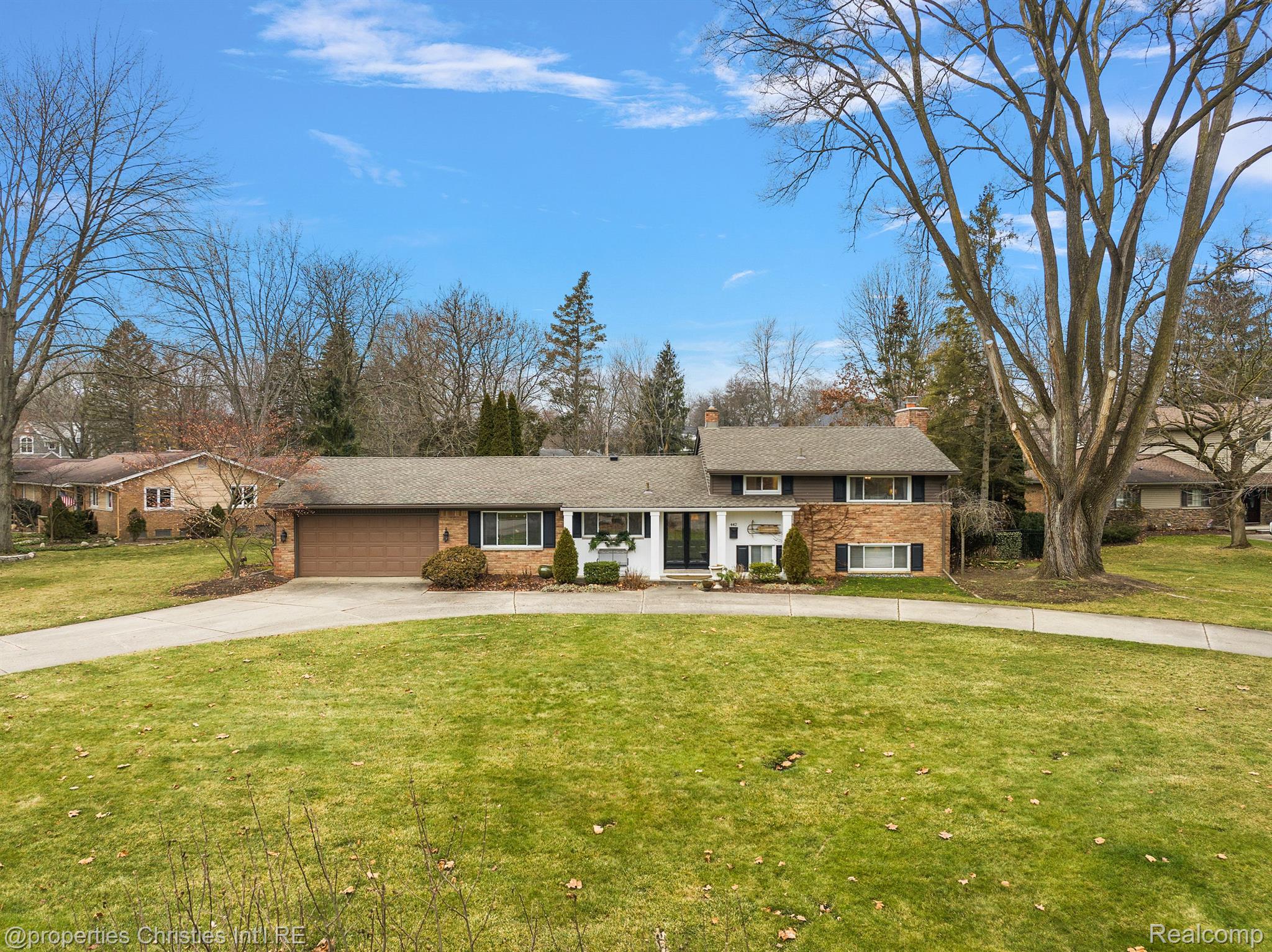 442 DALEBROOK Lane