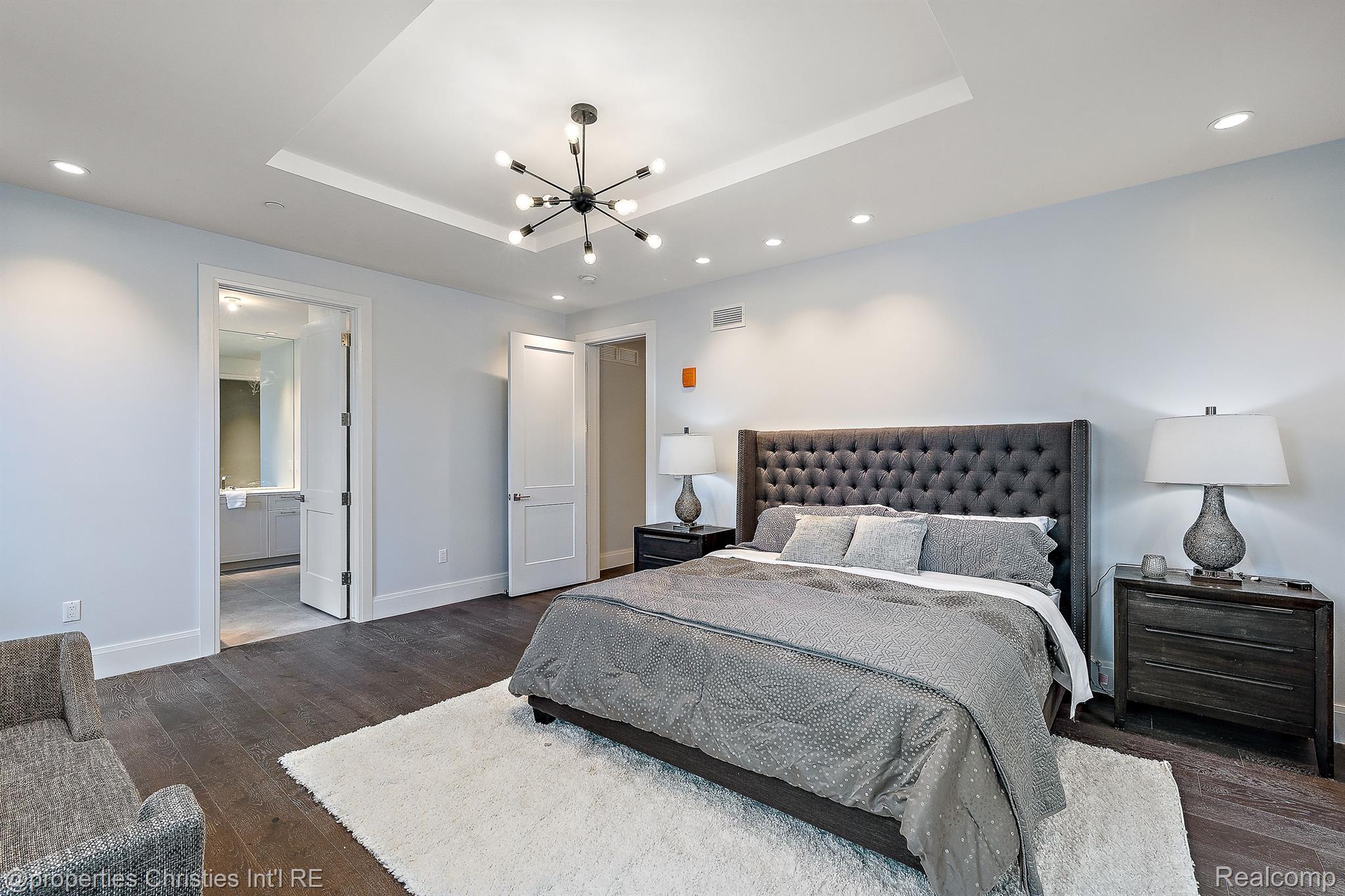 420 E FRANK Street Unit: 101