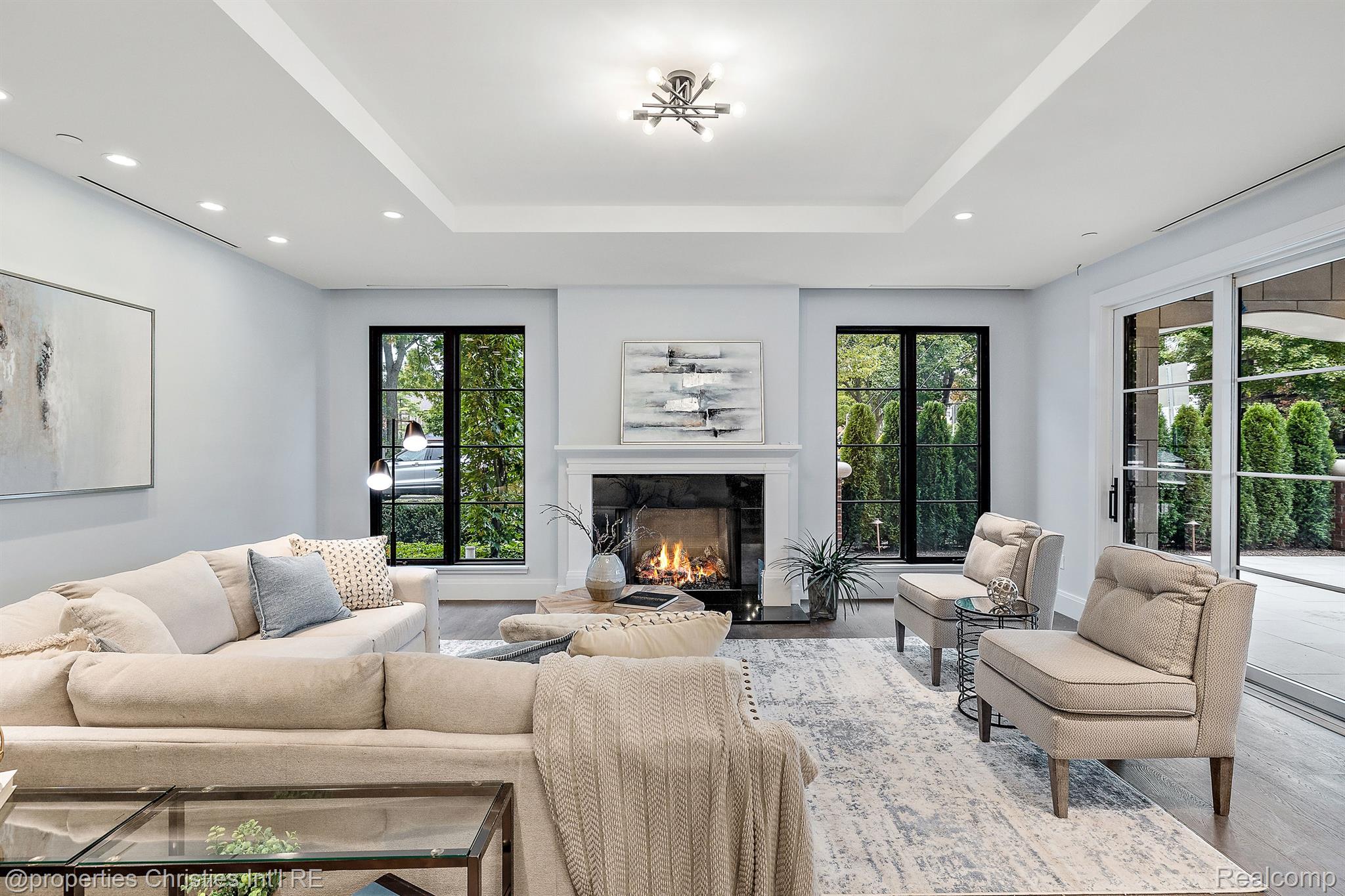 420 E FRANK Street Unit: 101