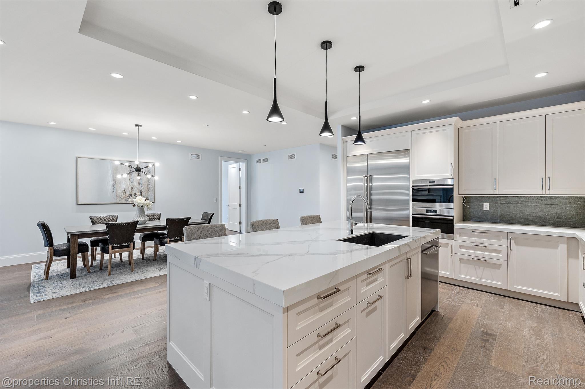 420 E FRANK Street Unit: 101