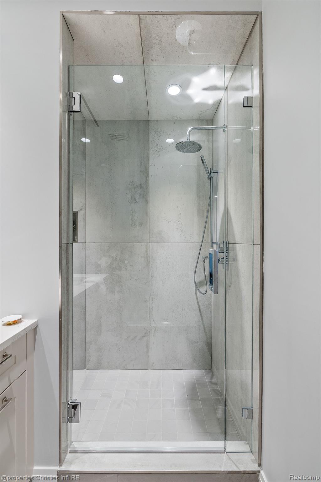 420 E FRANK Street Unit: 101
