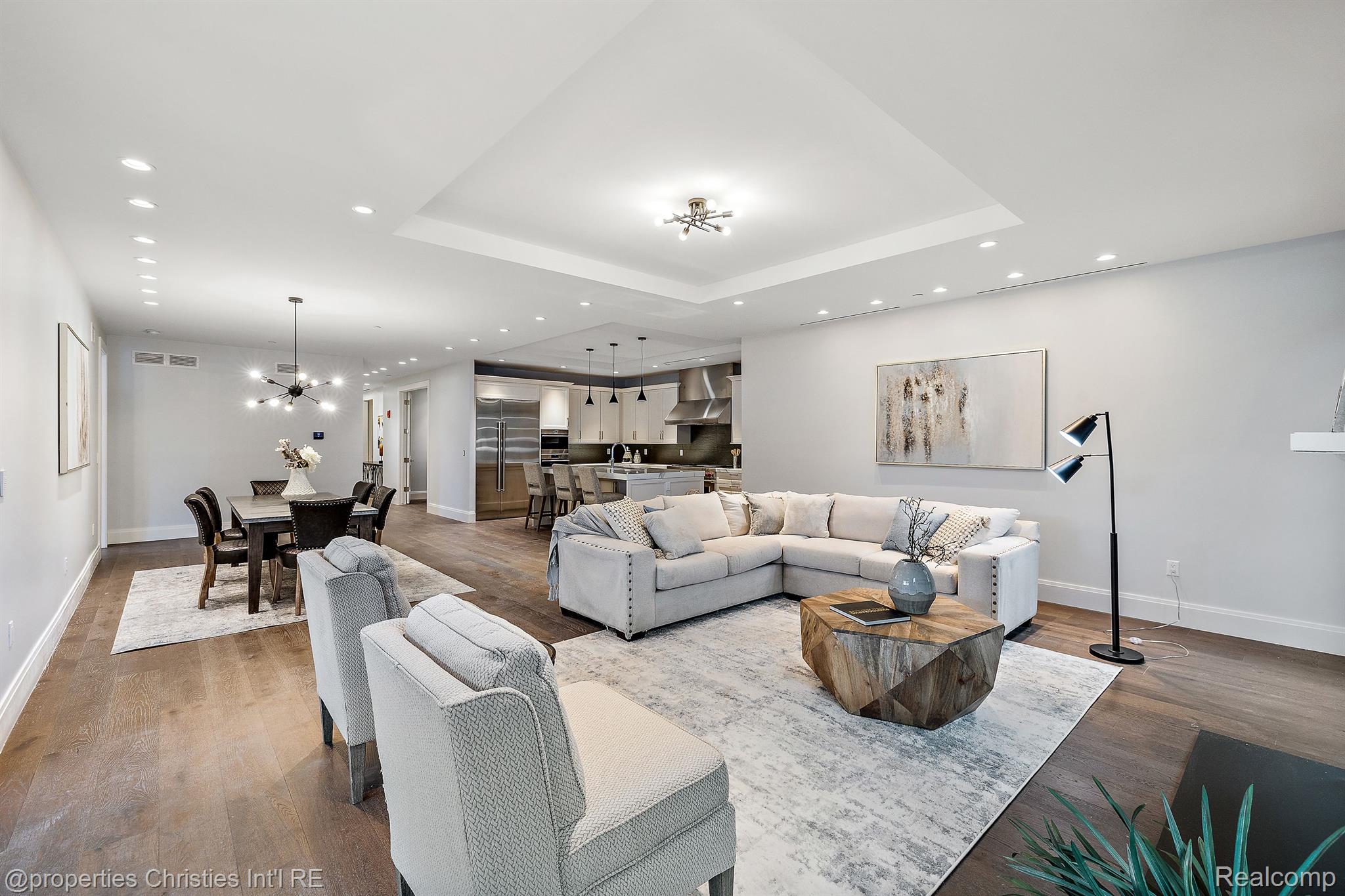 420 E FRANK Street Unit: 101