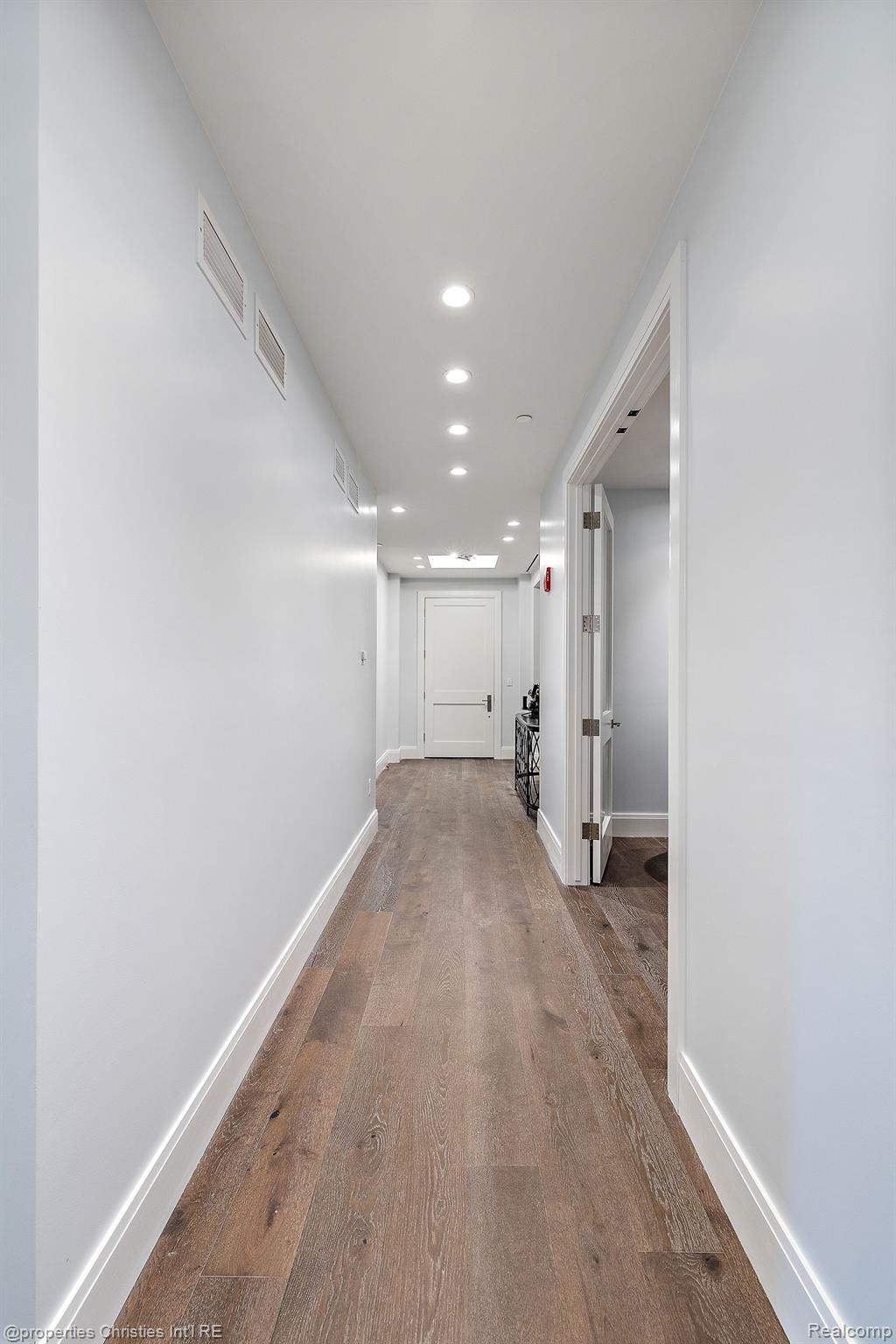 420 E FRANK Street Unit: 101