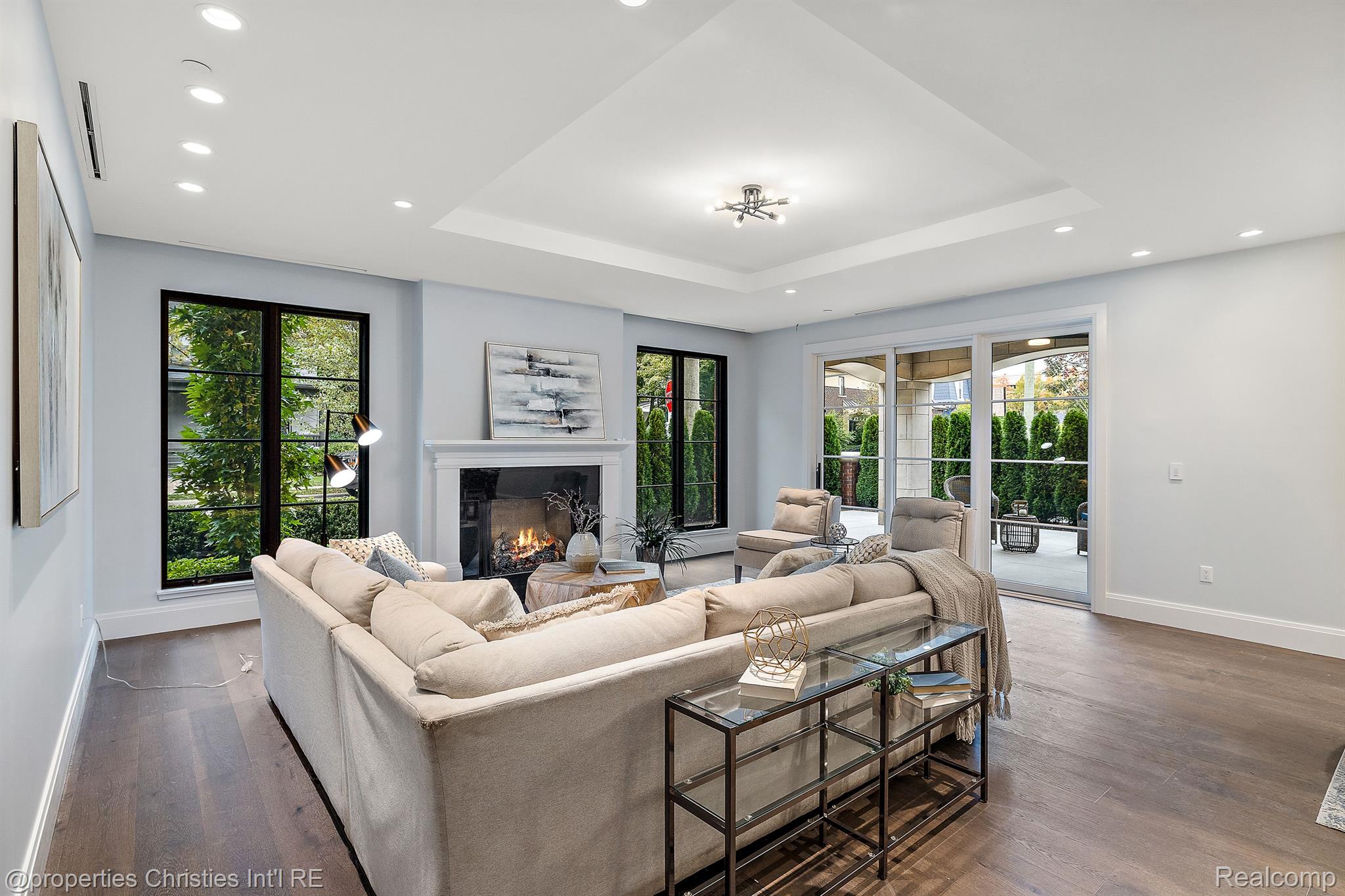 420 E FRANK Street Unit: 101