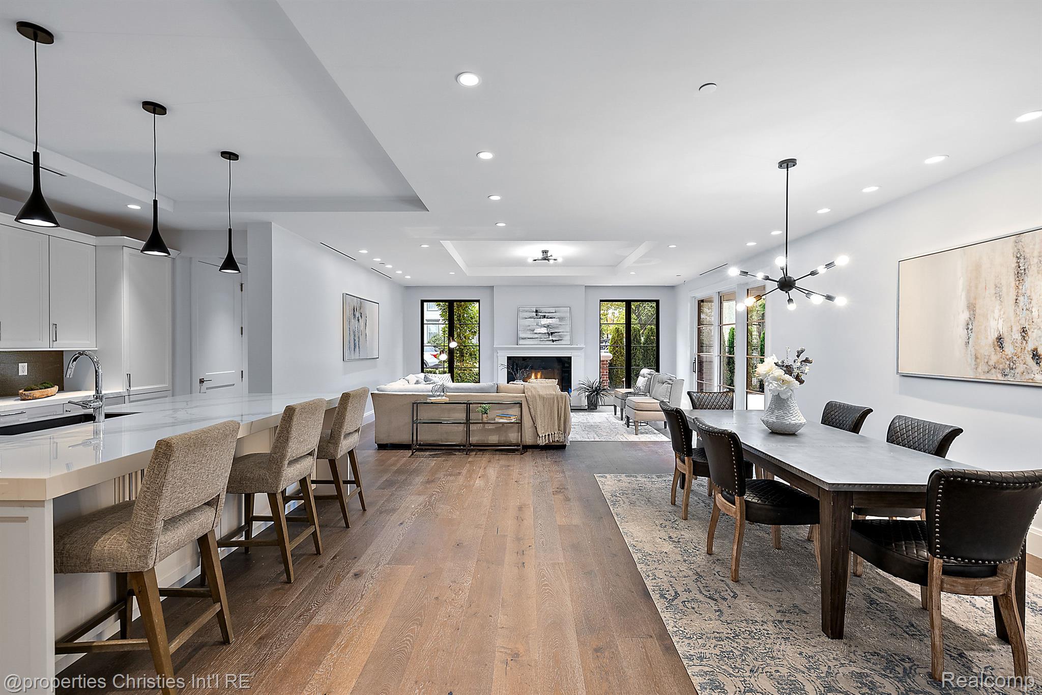 420 E FRANK Street Unit: 101