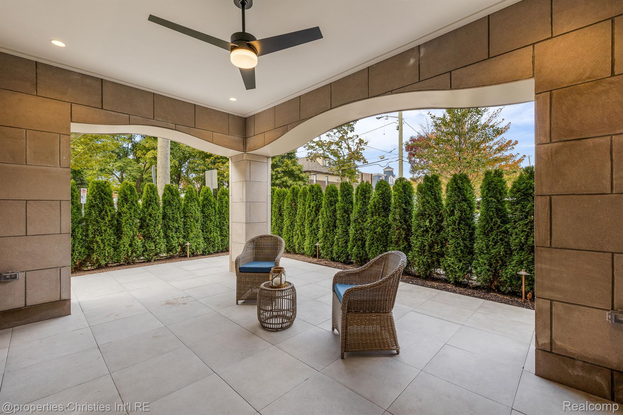 420 E FRANK Street Unit: 101
