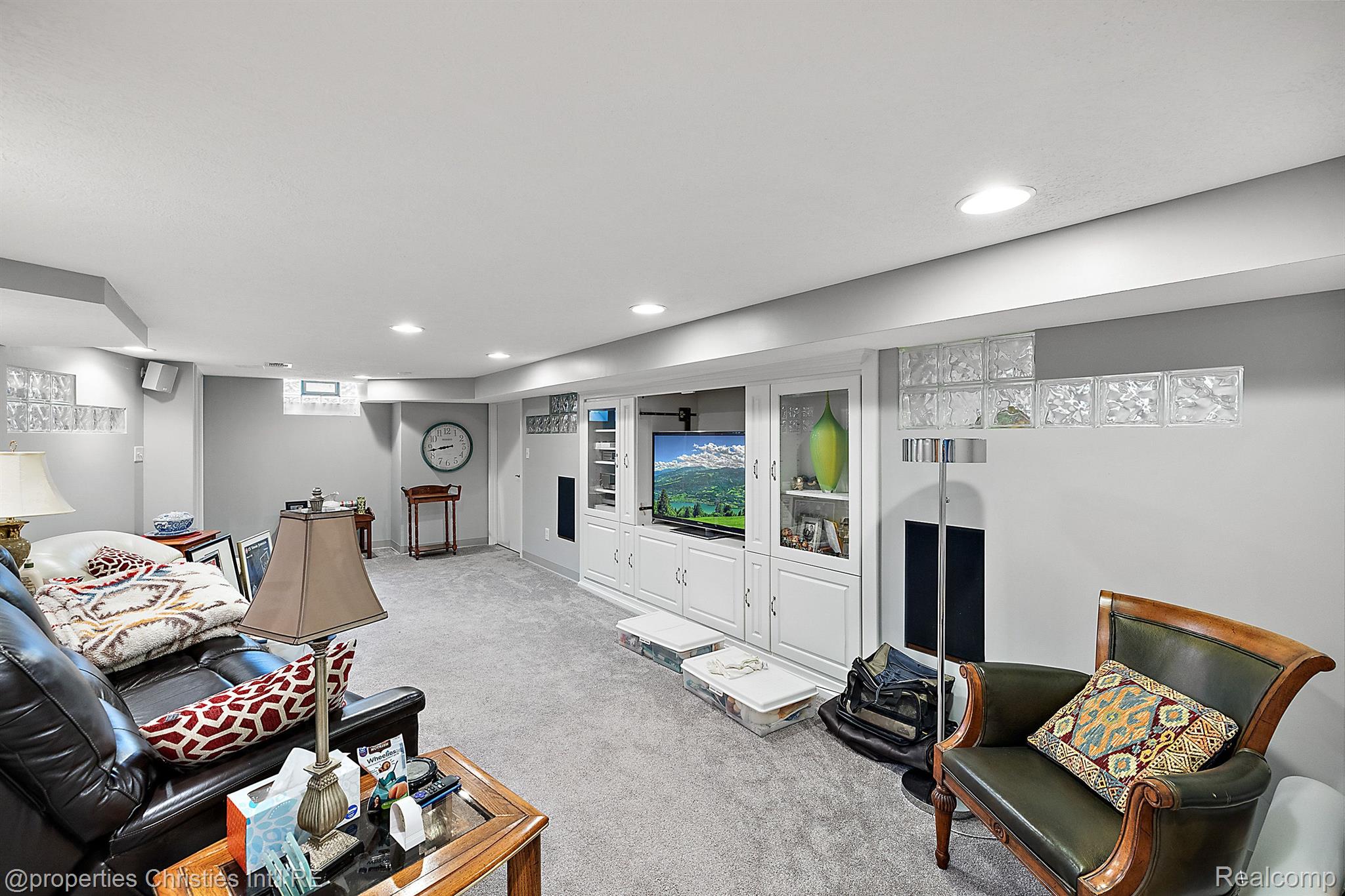218 S GLENGARRY Road