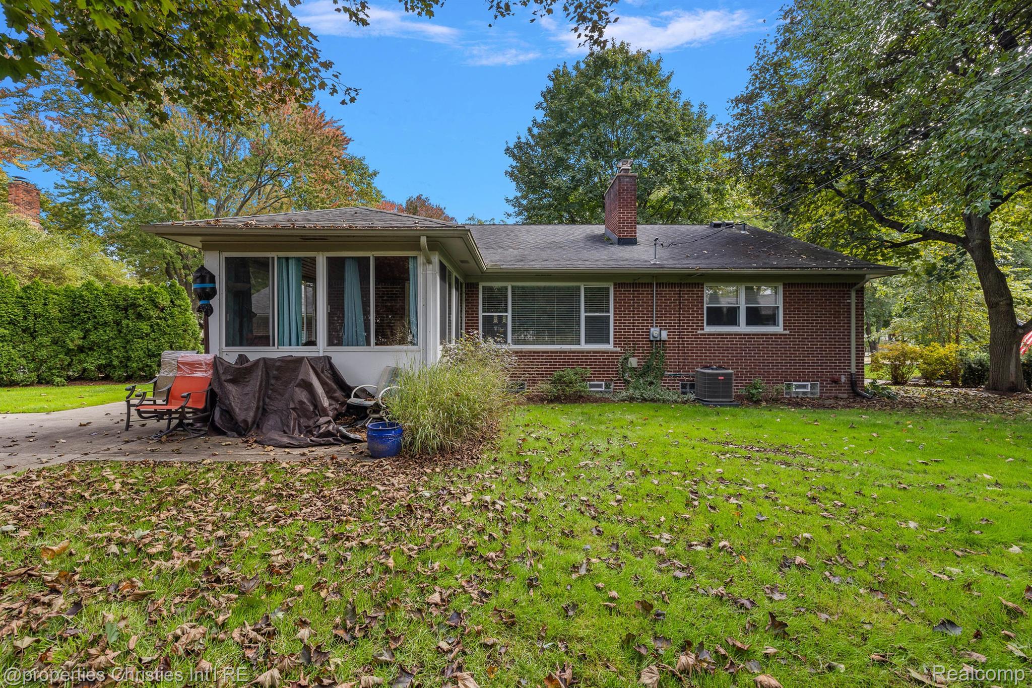 218 S GLENGARRY Road