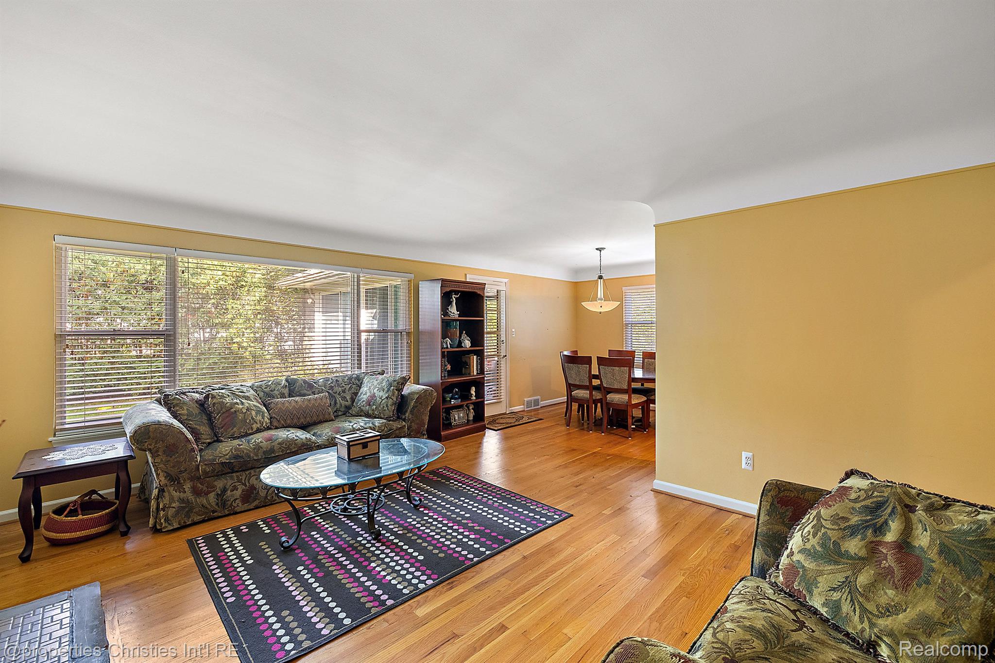 218 S GLENGARRY Road