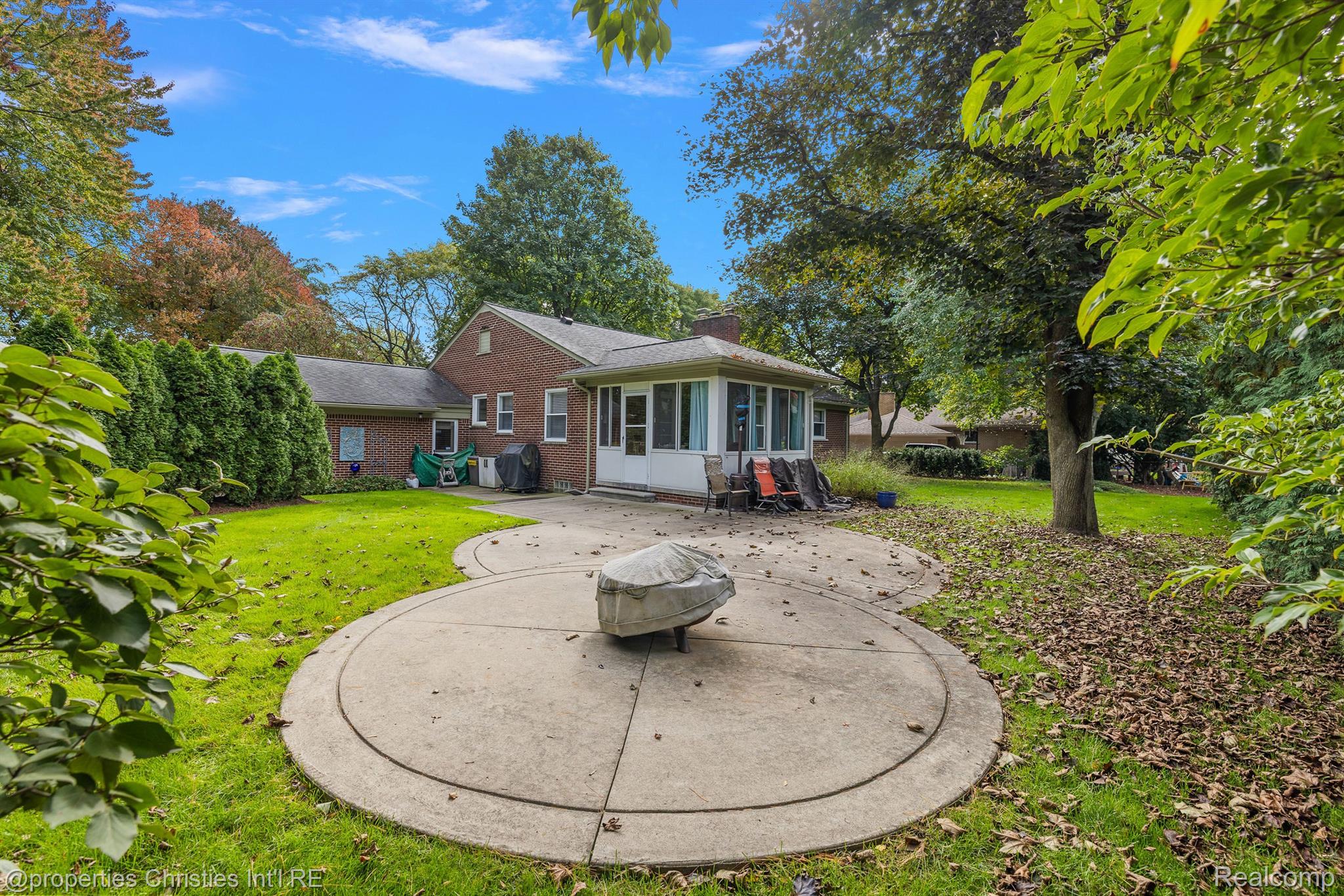 218 S GLENGARRY Road