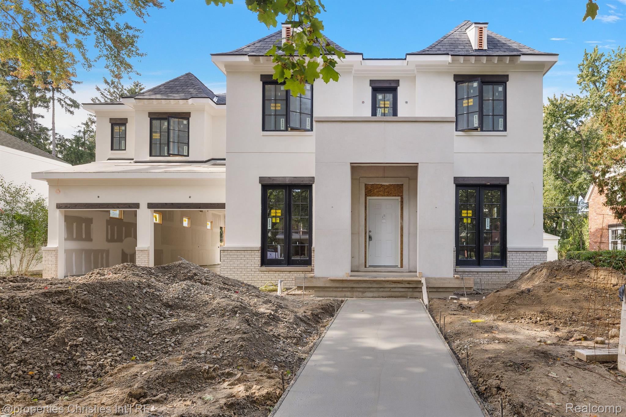 235 CHESTERFIELD Avenue