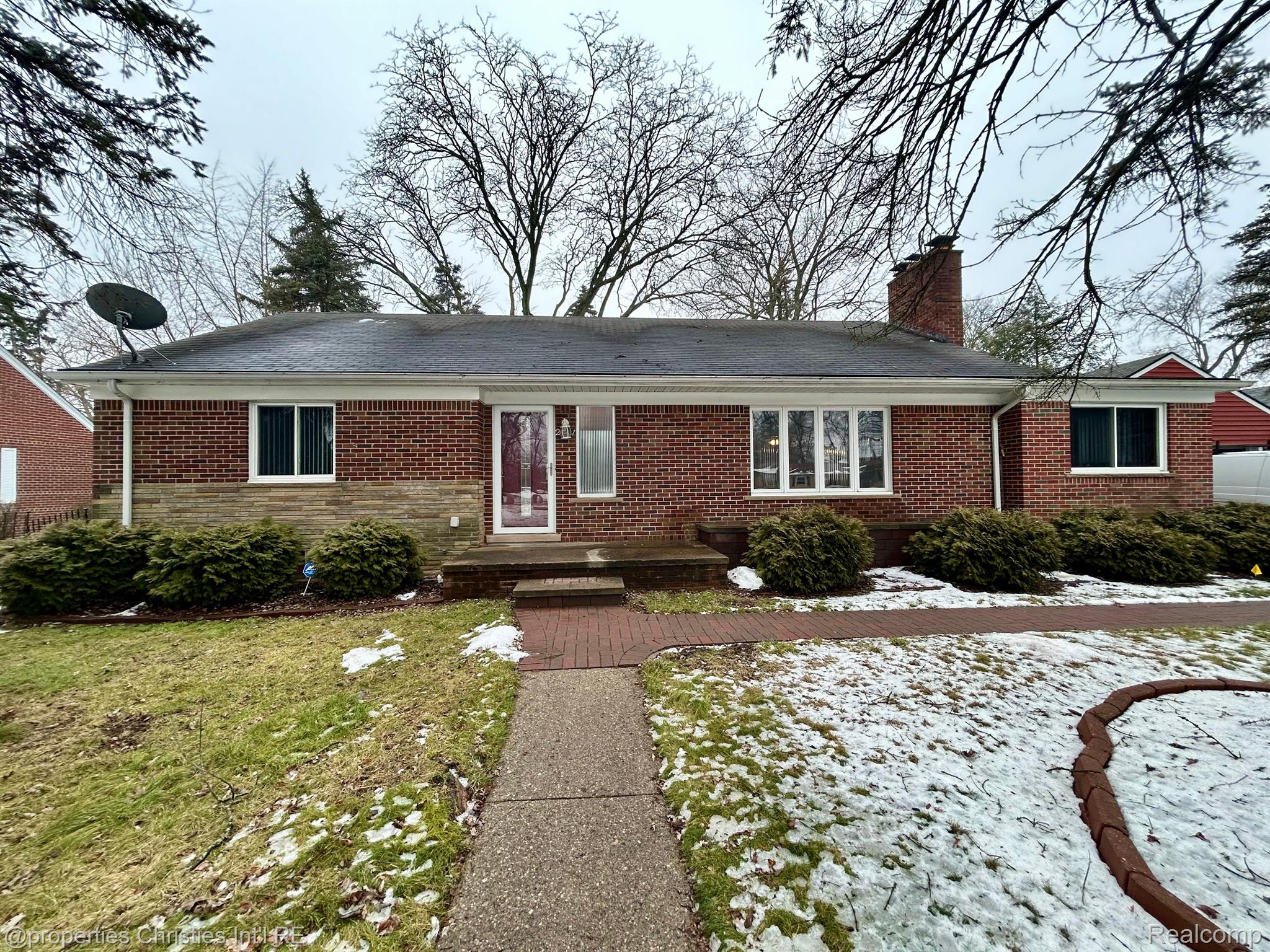 24501 MARTHA WASHINGTON Drive