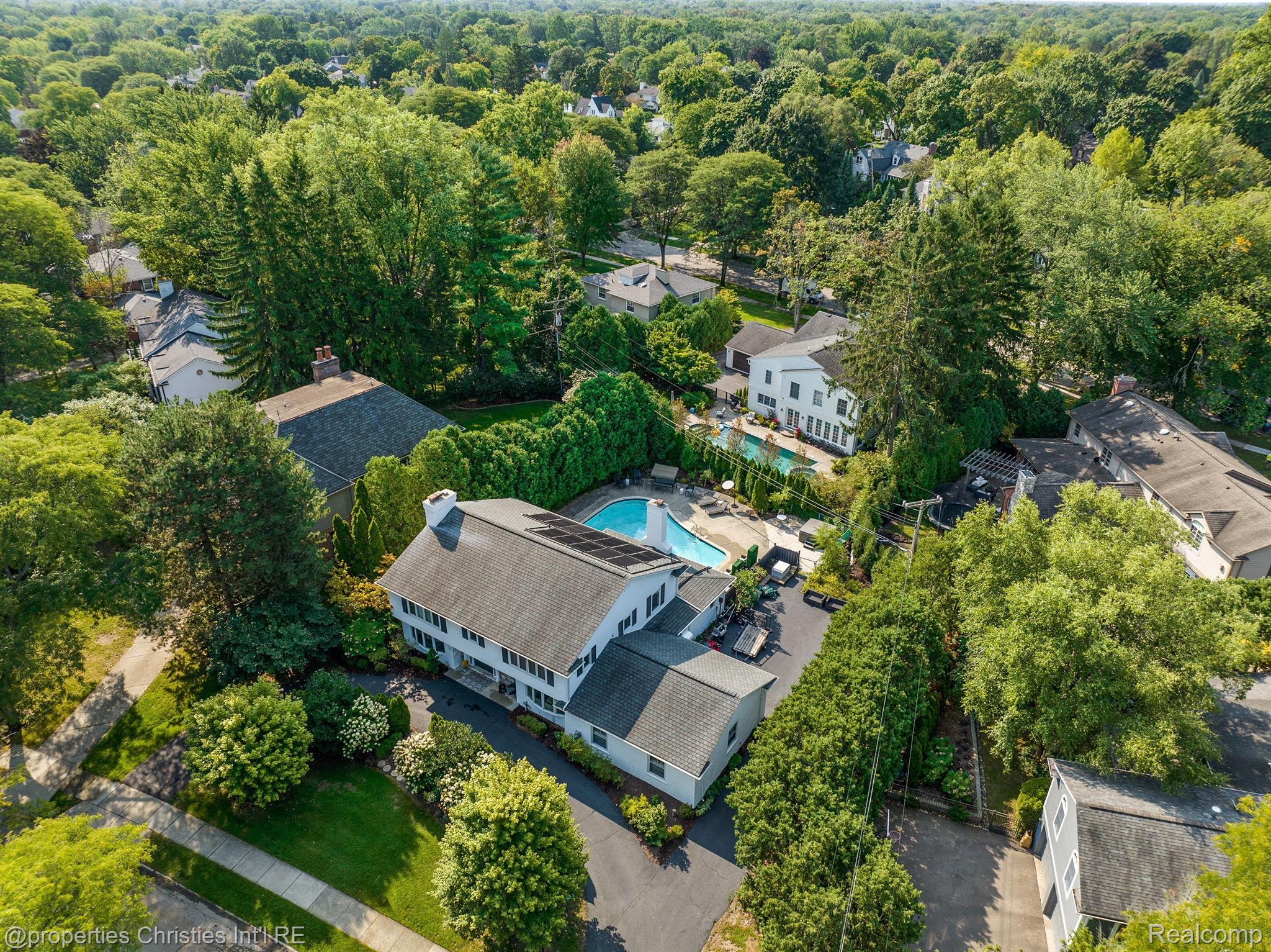 2725 ENDSLEIGH Drive