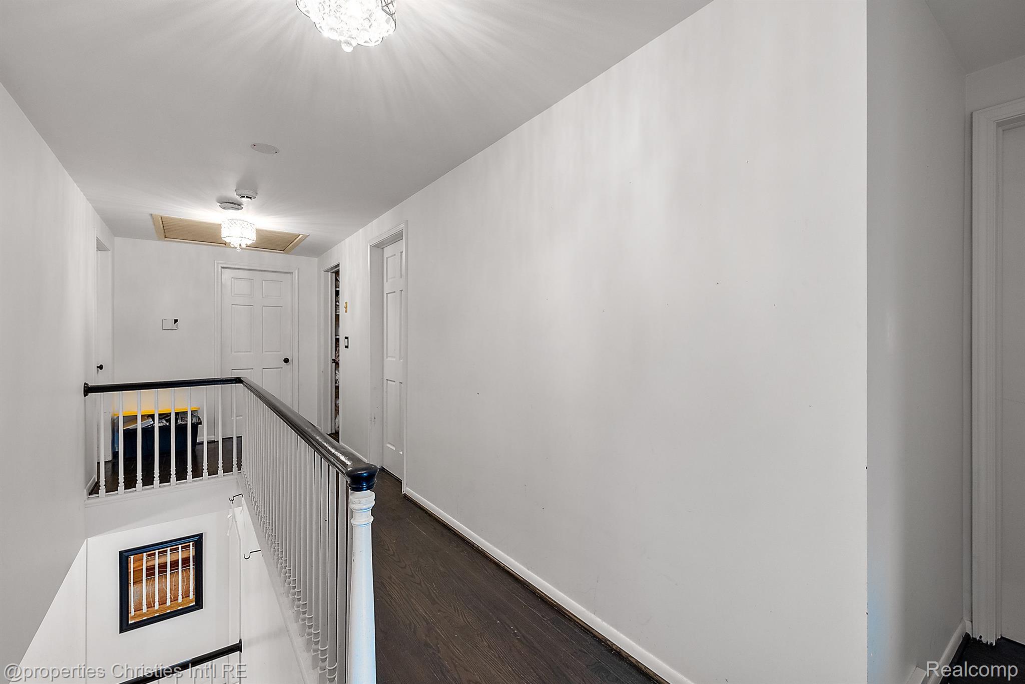 2725 ENDSLEIGH Drive