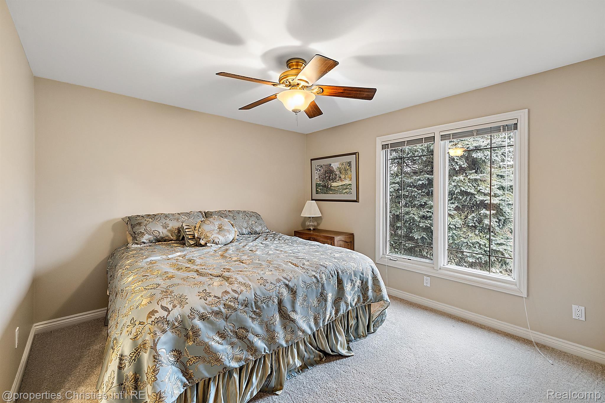 52388 WOODSIDE Court