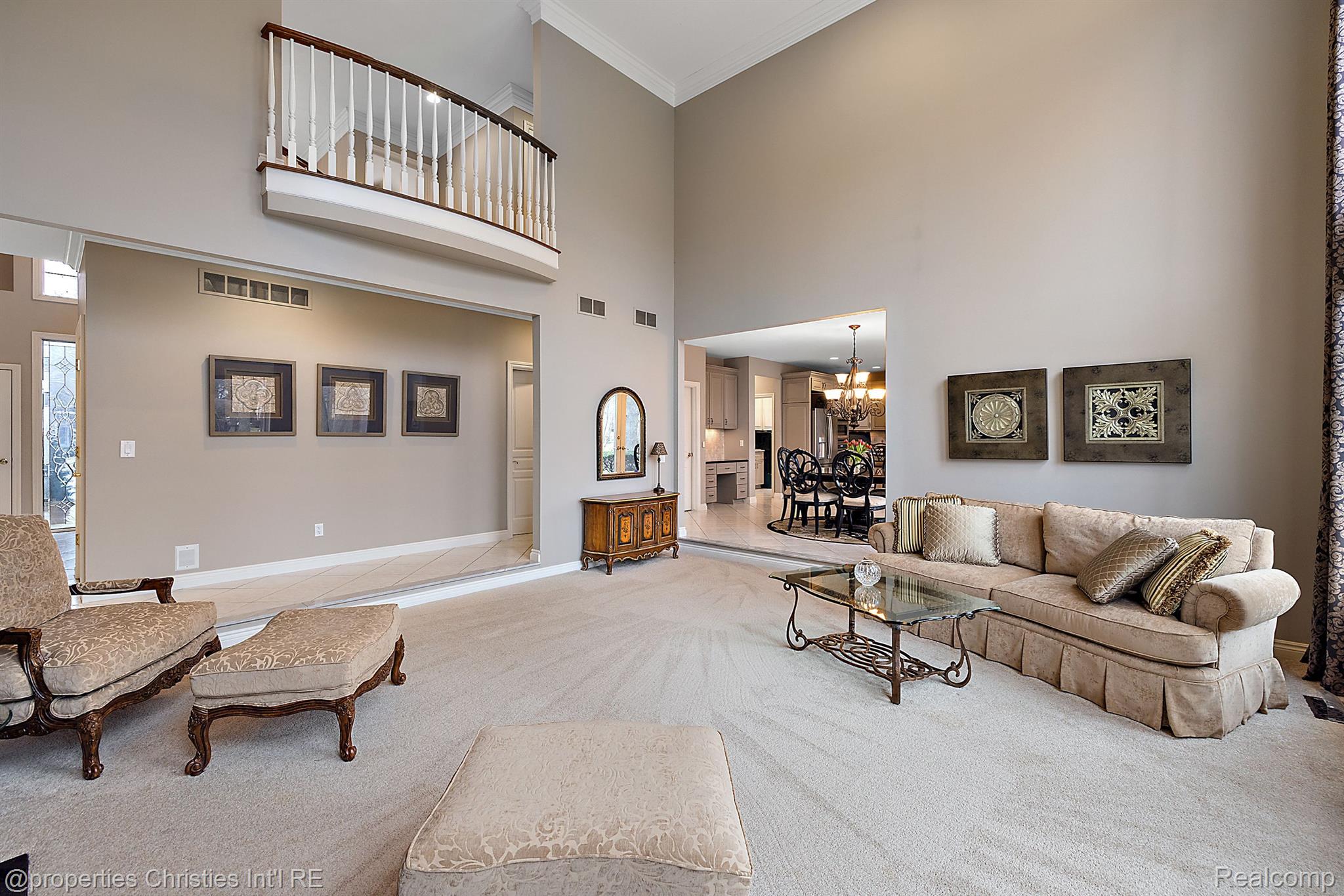 52388 WOODSIDE Court