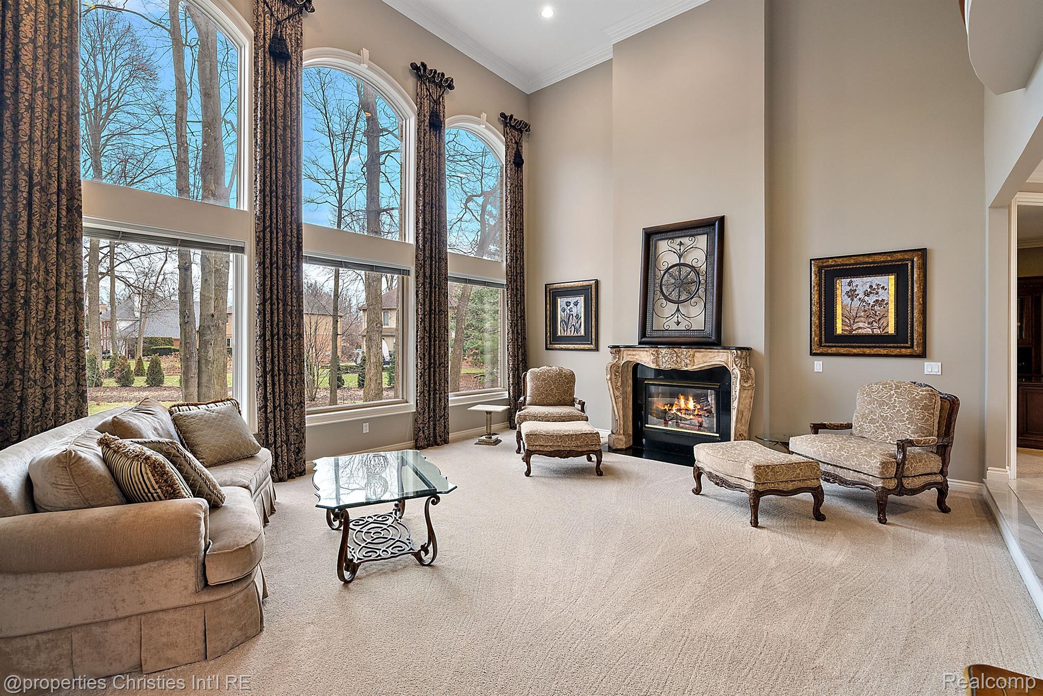 52388 WOODSIDE Court