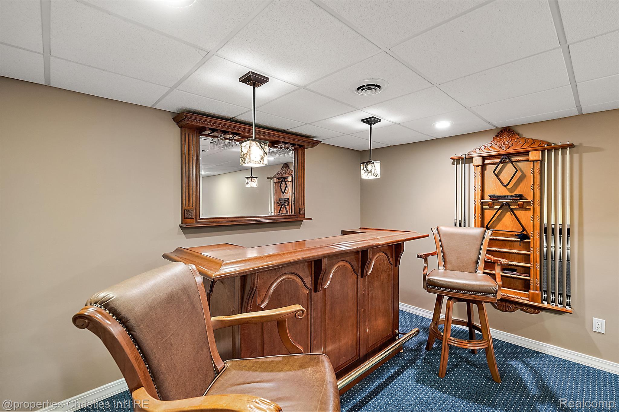 52388 WOODSIDE Court