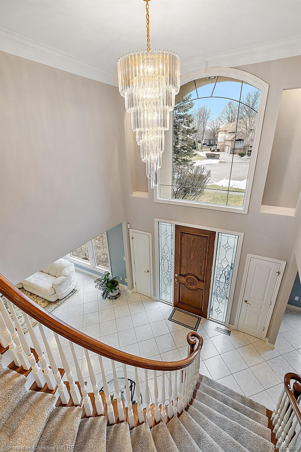 52388 WOODSIDE Court