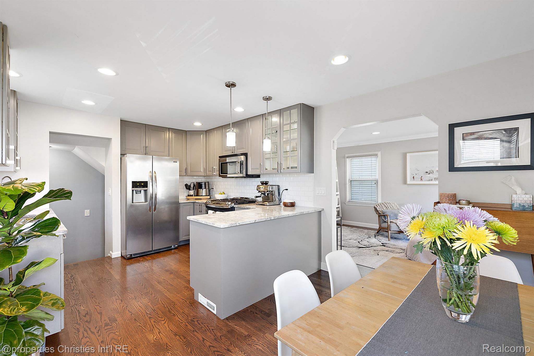 1229 CAMBRIDGE Road