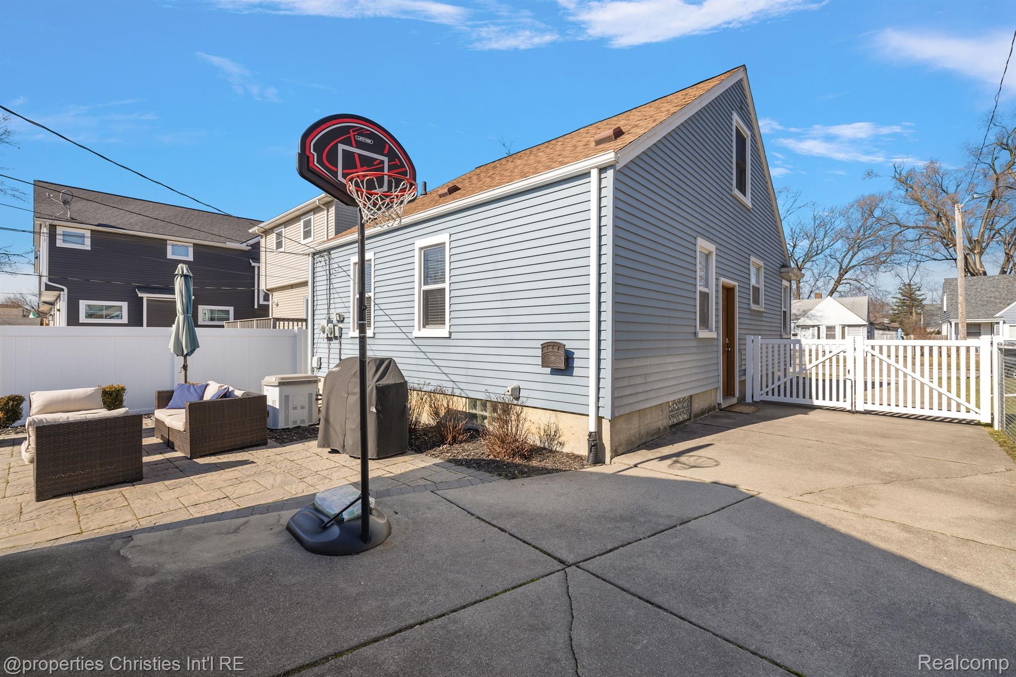 1229 CAMBRIDGE Road