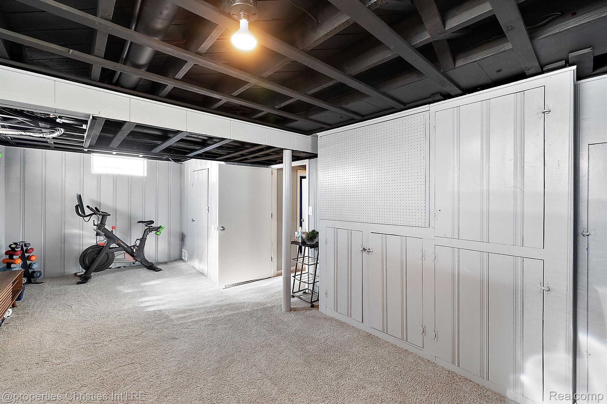 1229 CAMBRIDGE Road