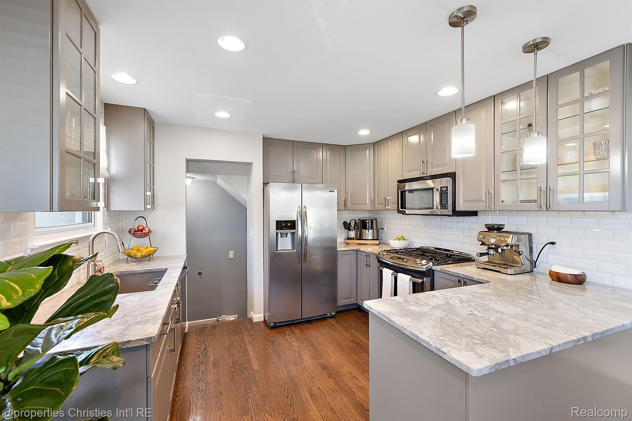 1229 CAMBRIDGE Road