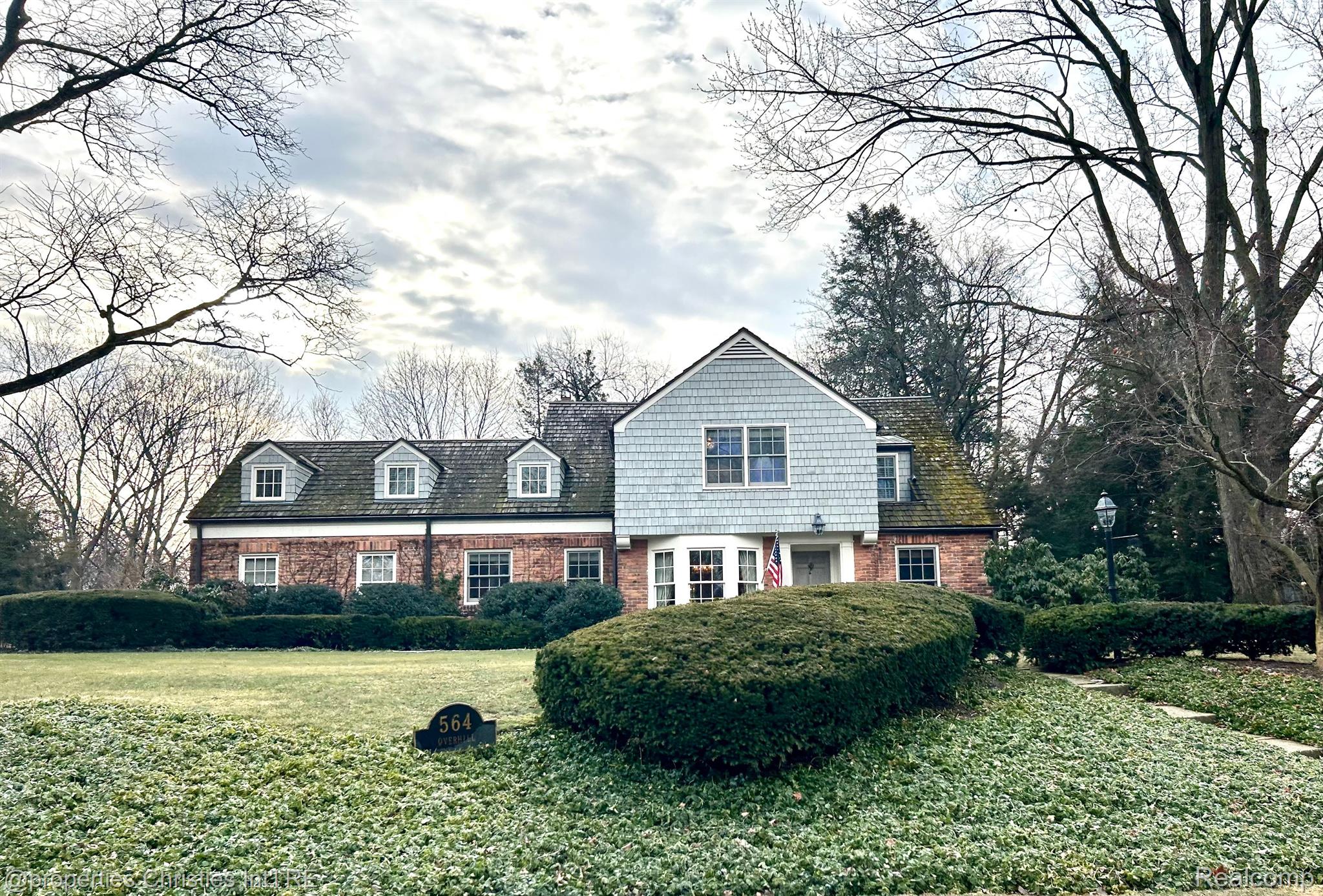 564 OVERHILL Road