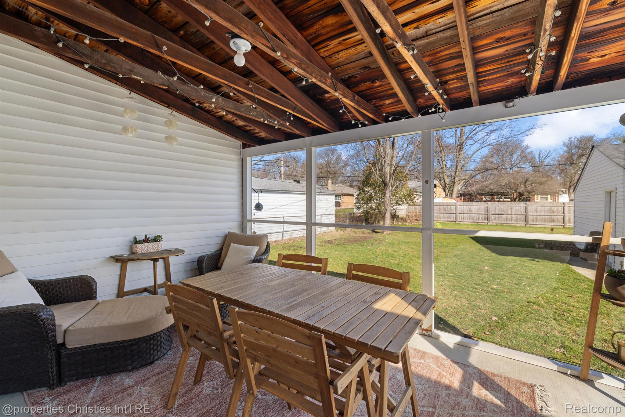 2205 PEMBROKE Road