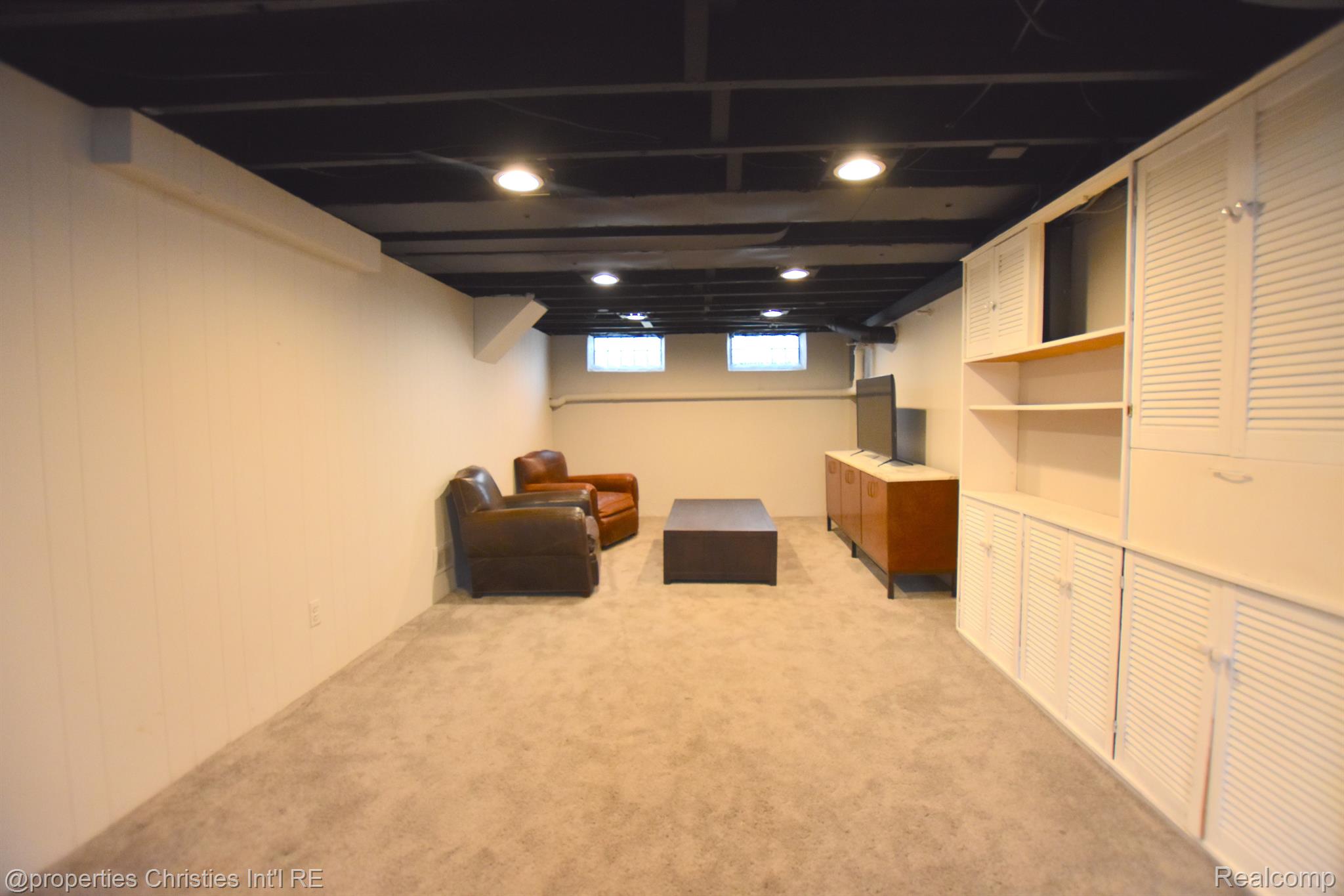 2205 PEMBROKE Road