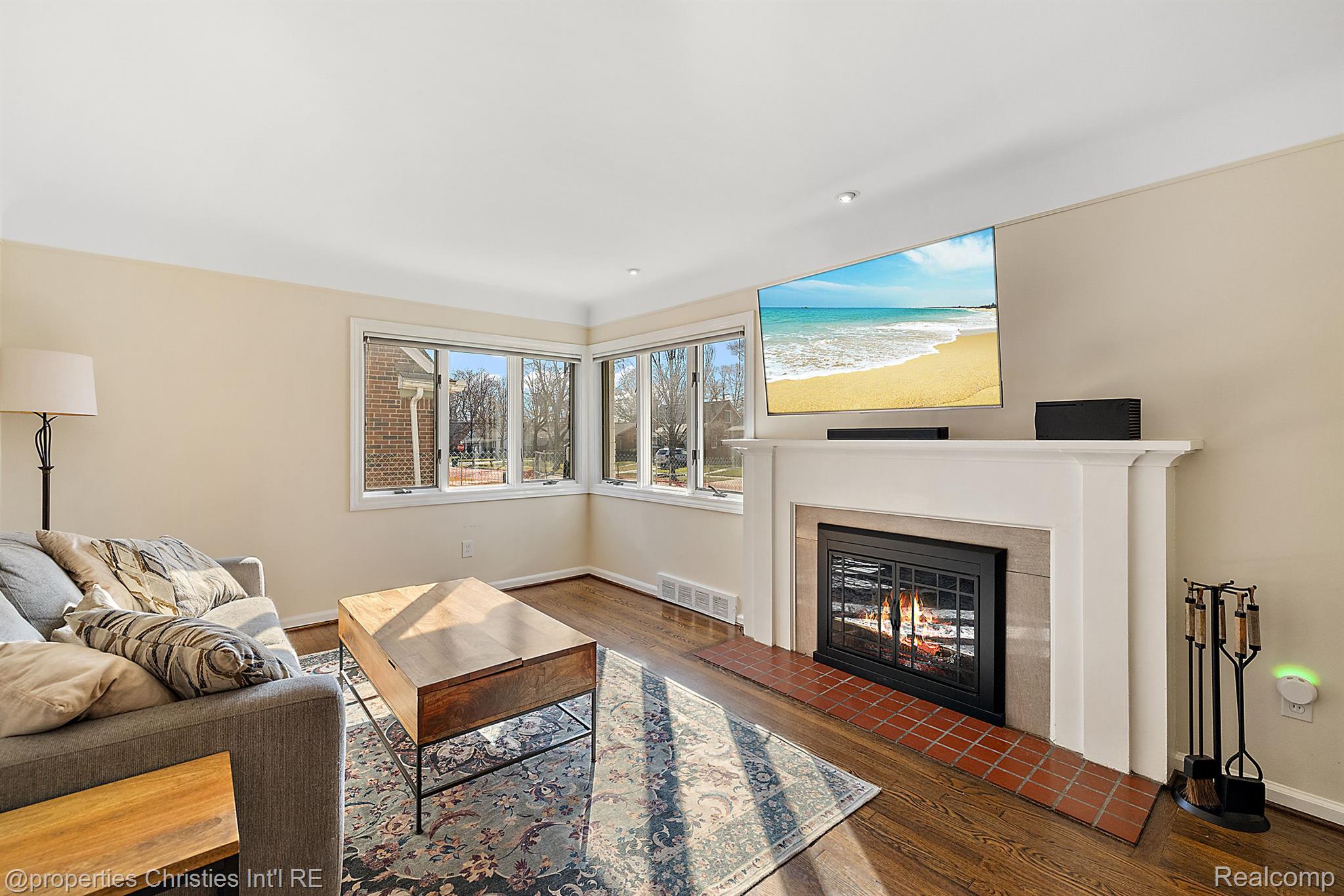 2205 PEMBROKE Road