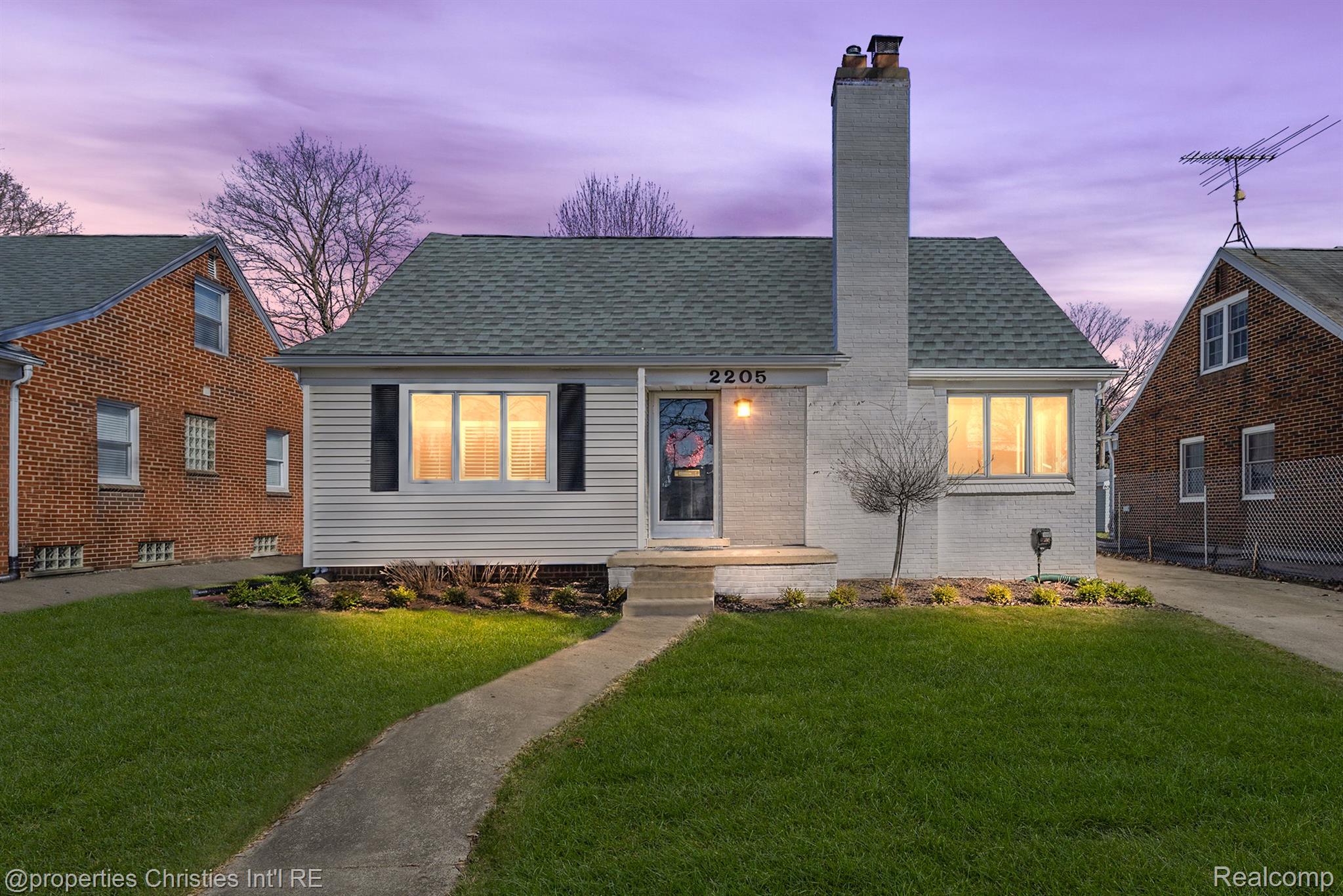 2205 PEMBROKE Road