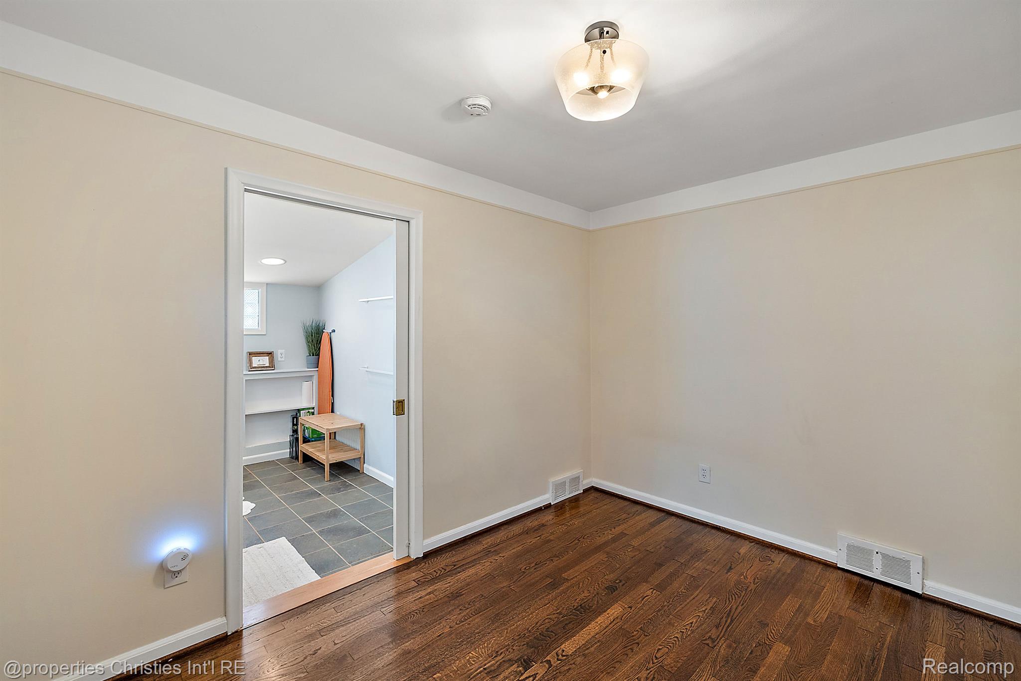 2205 PEMBROKE Road