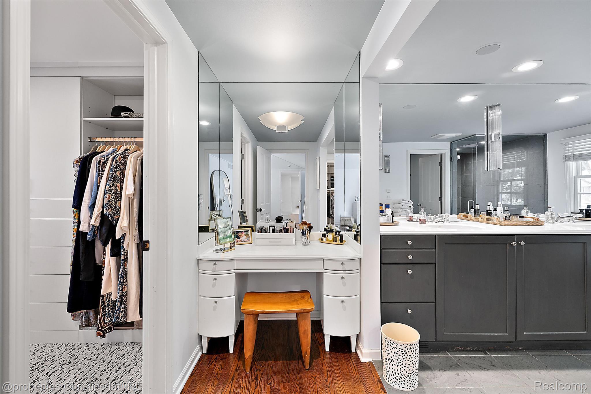 1201 BROOKWOOD Street