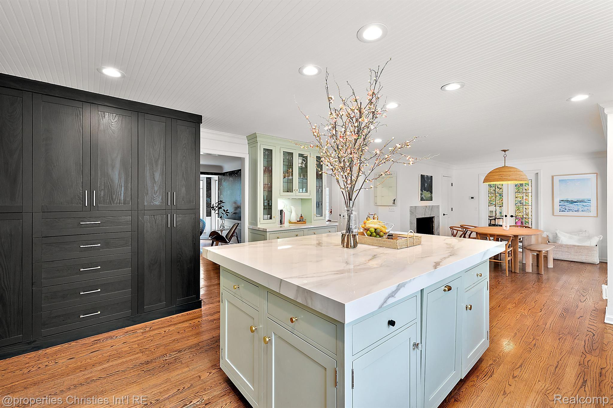 1201 BROOKWOOD Street