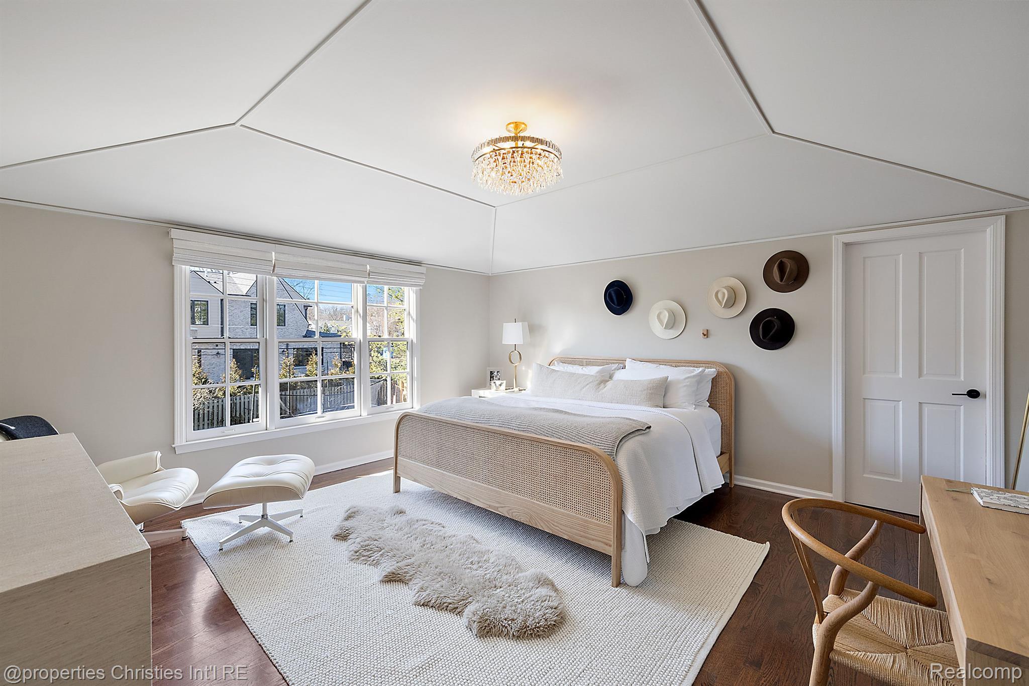 1201 BROOKWOOD Street