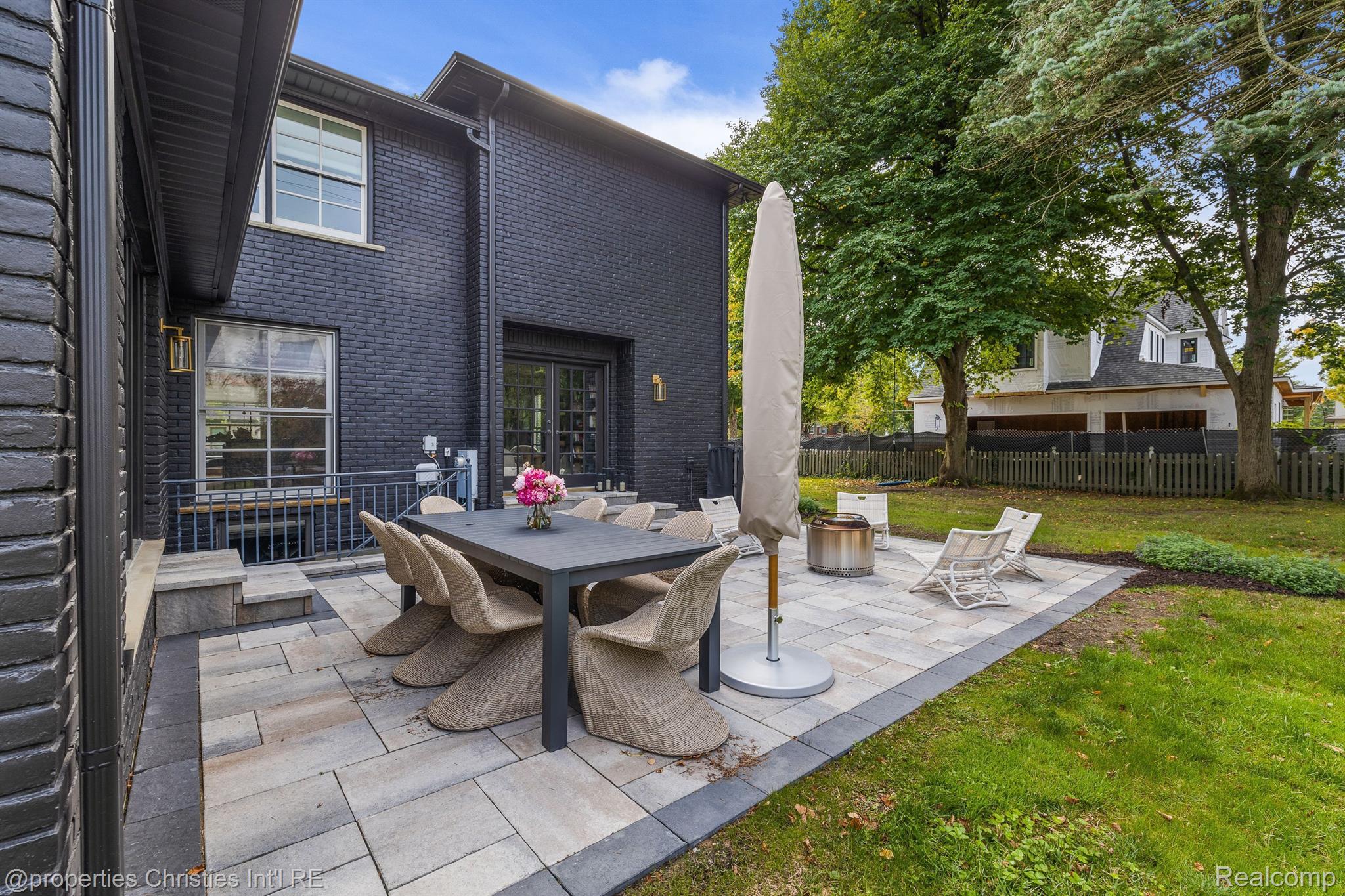 1201 BROOKWOOD Street