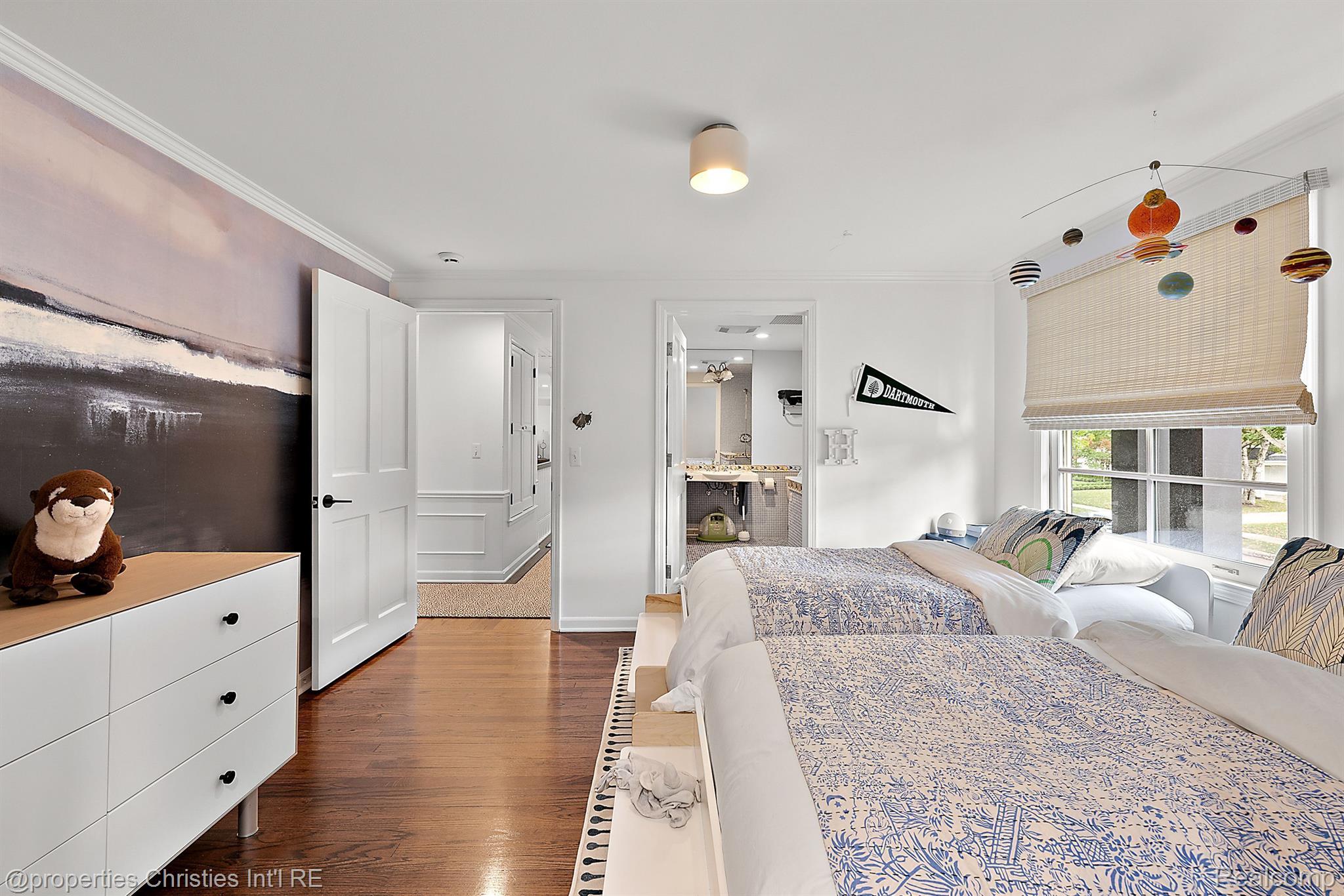 1201 BROOKWOOD Street