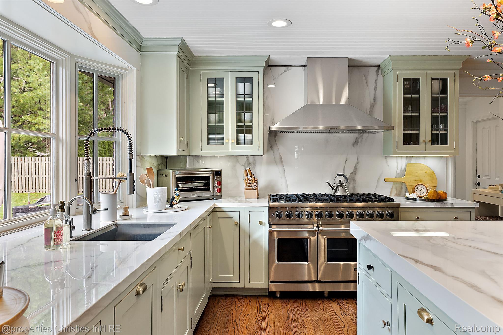 1201 BROOKWOOD Street