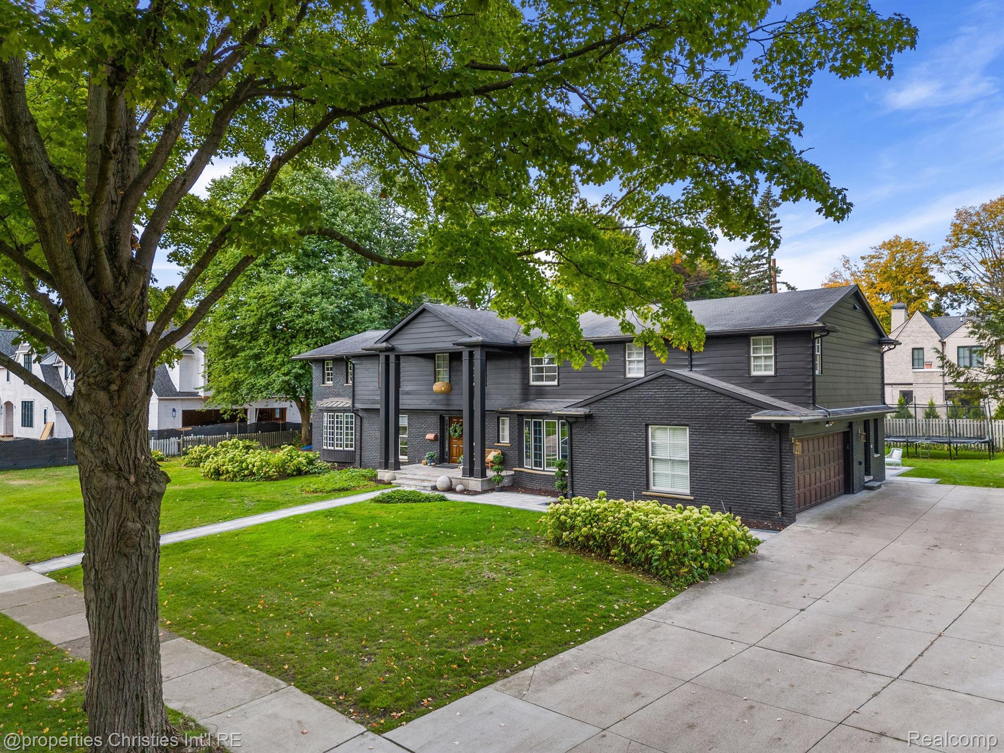 1201 BROOKWOOD Street