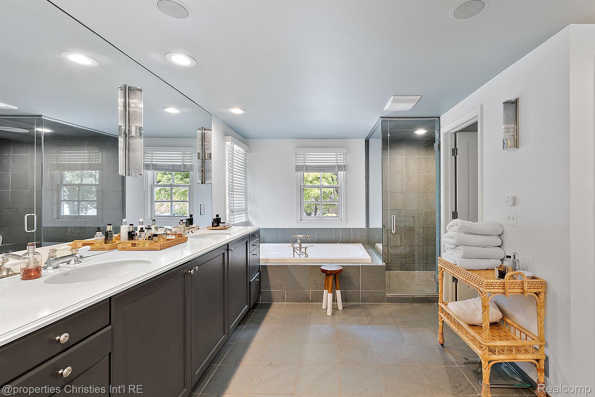 1201 BROOKWOOD Street