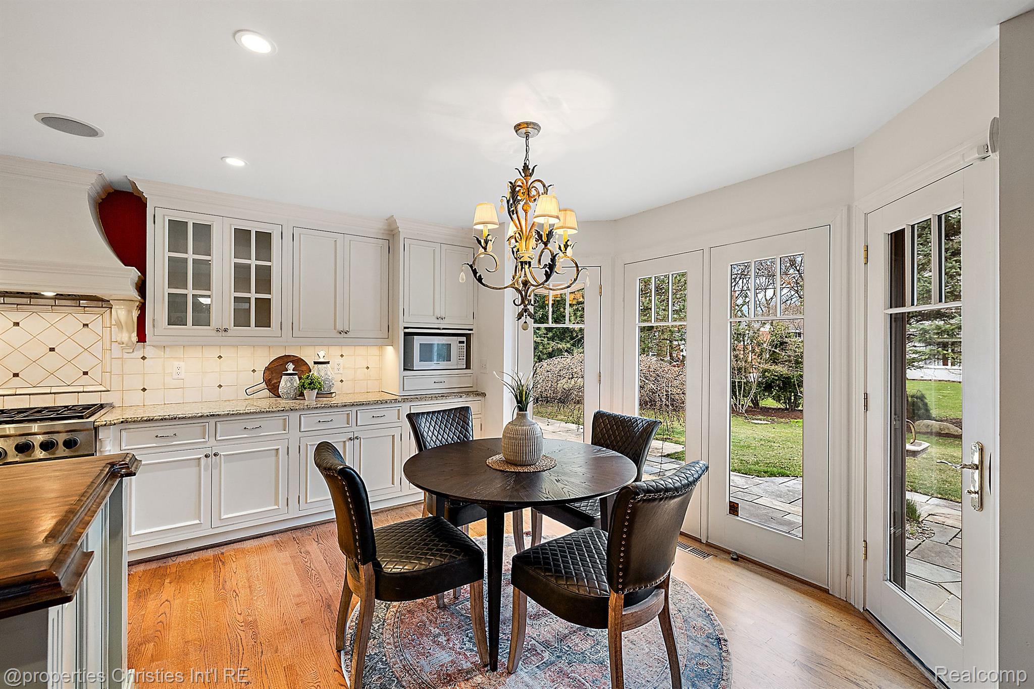 2611 AMBERLY Road