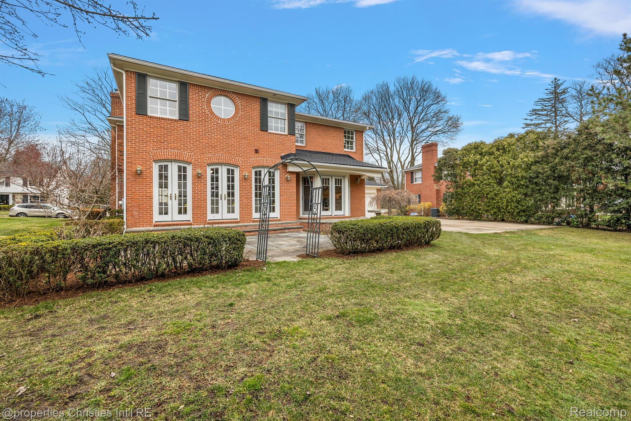 2611 AMBERLY Road