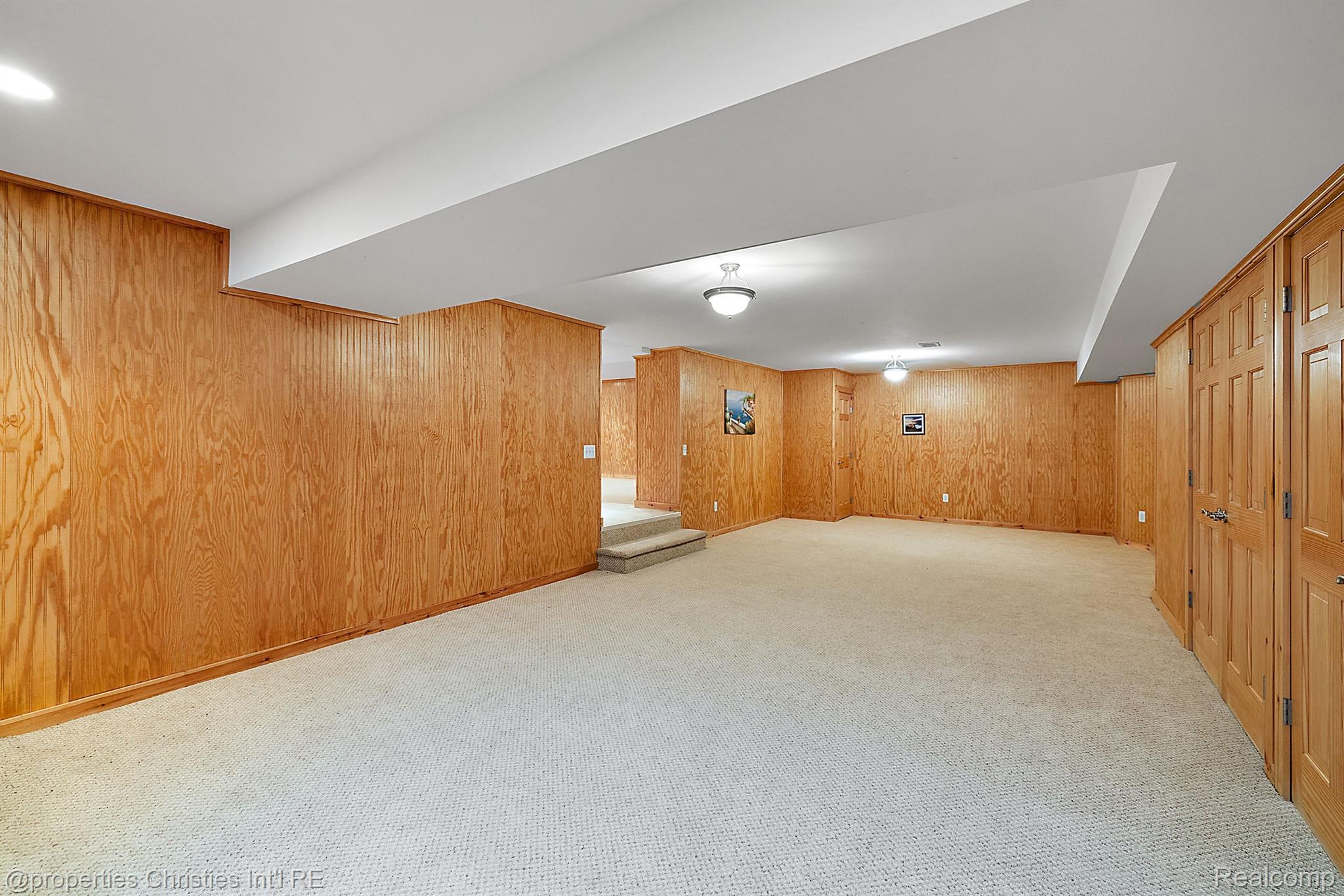 2611 AMBERLY Road