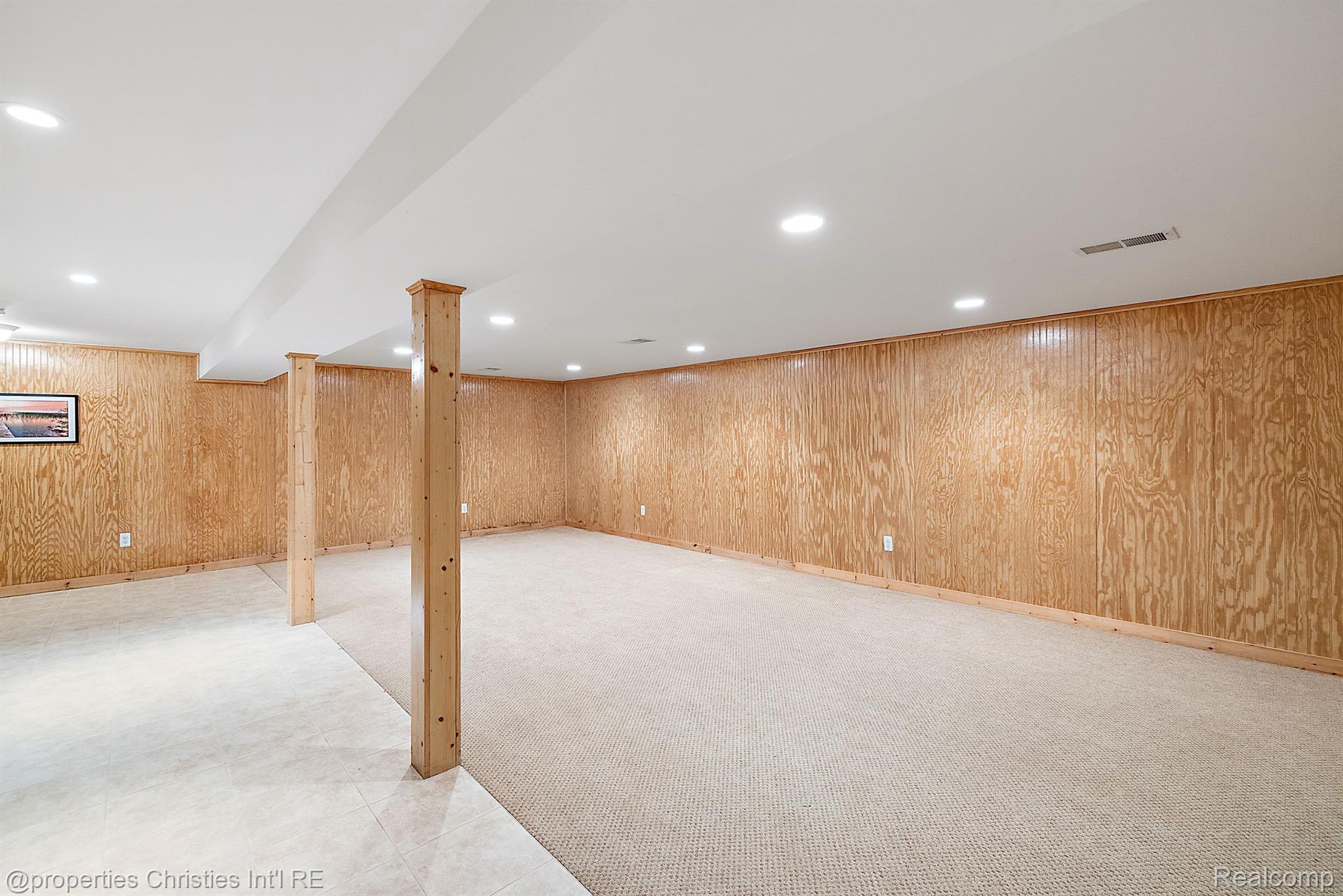 2611 AMBERLY Road