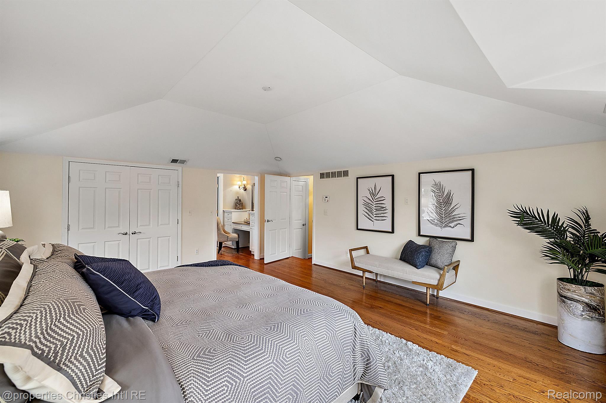 2611 AMBERLY Road
