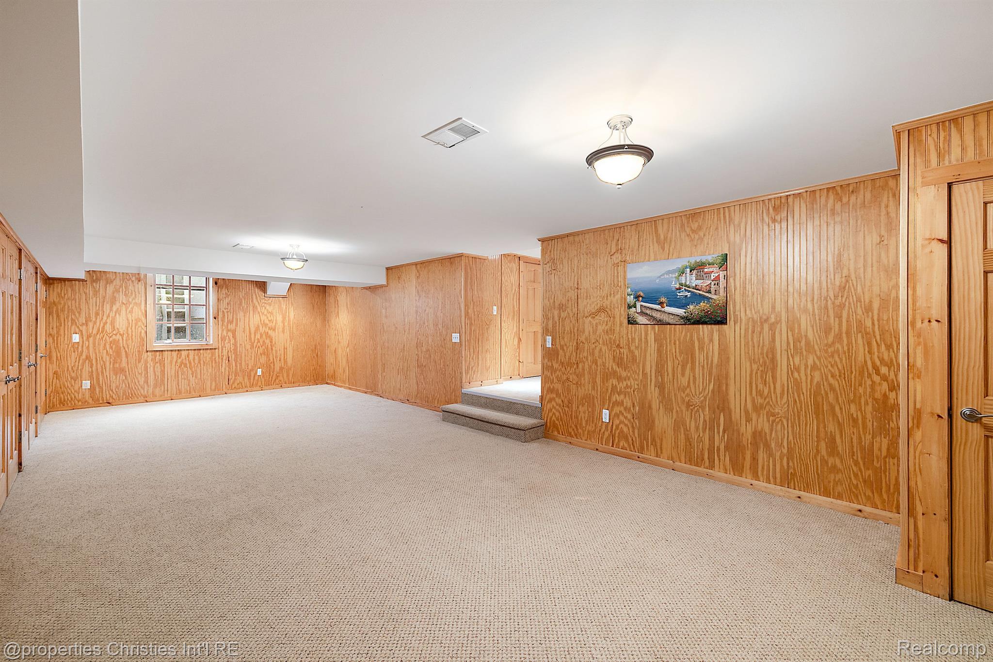 2611 AMBERLY Road