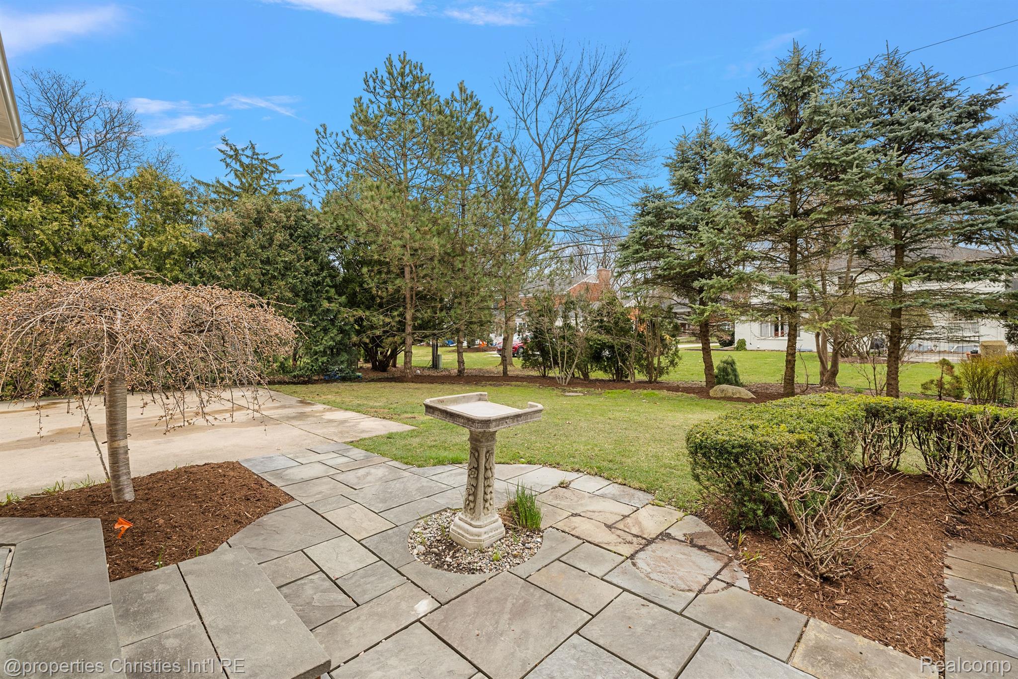 2611 AMBERLY Road