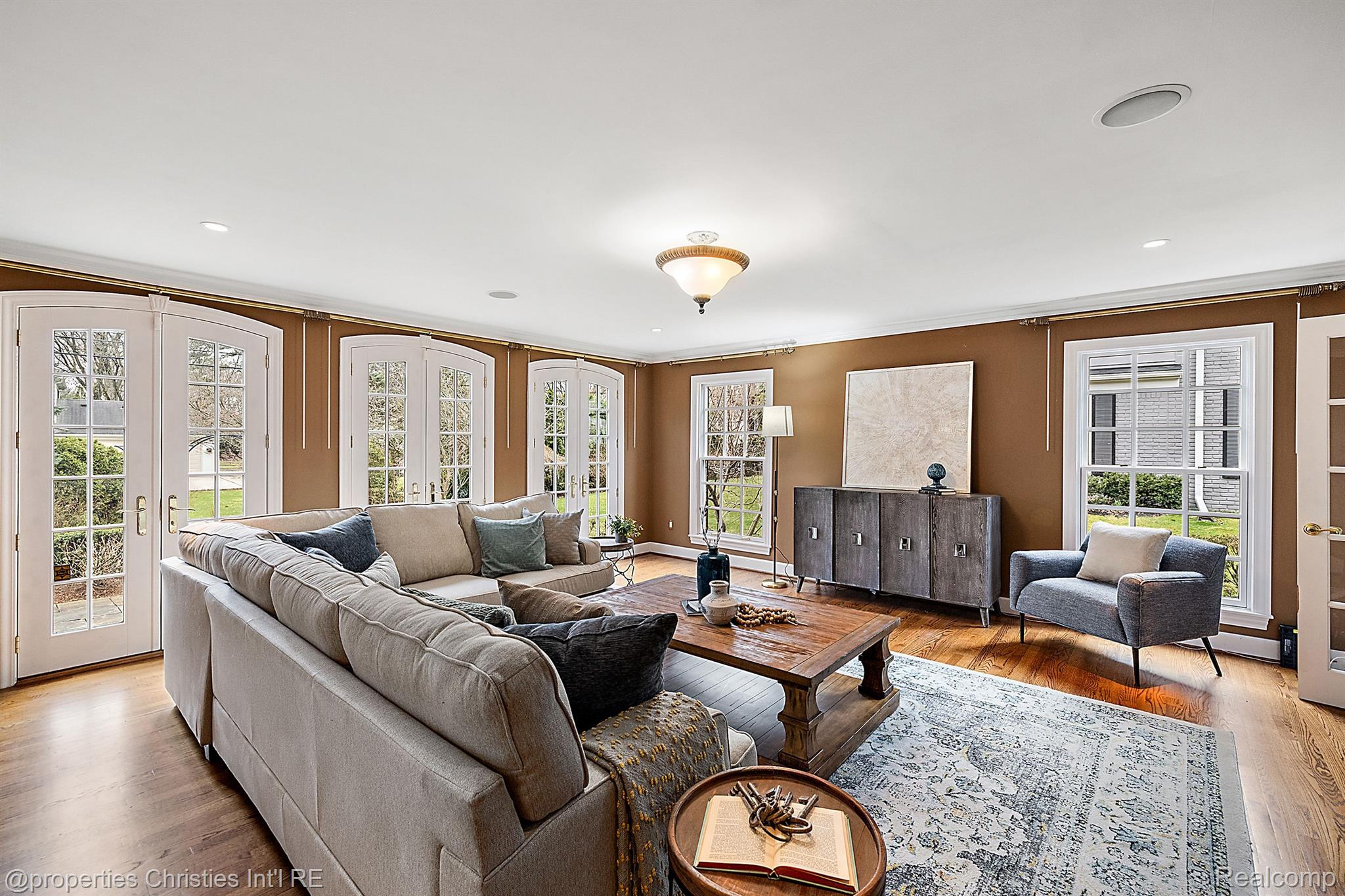2611 AMBERLY Road